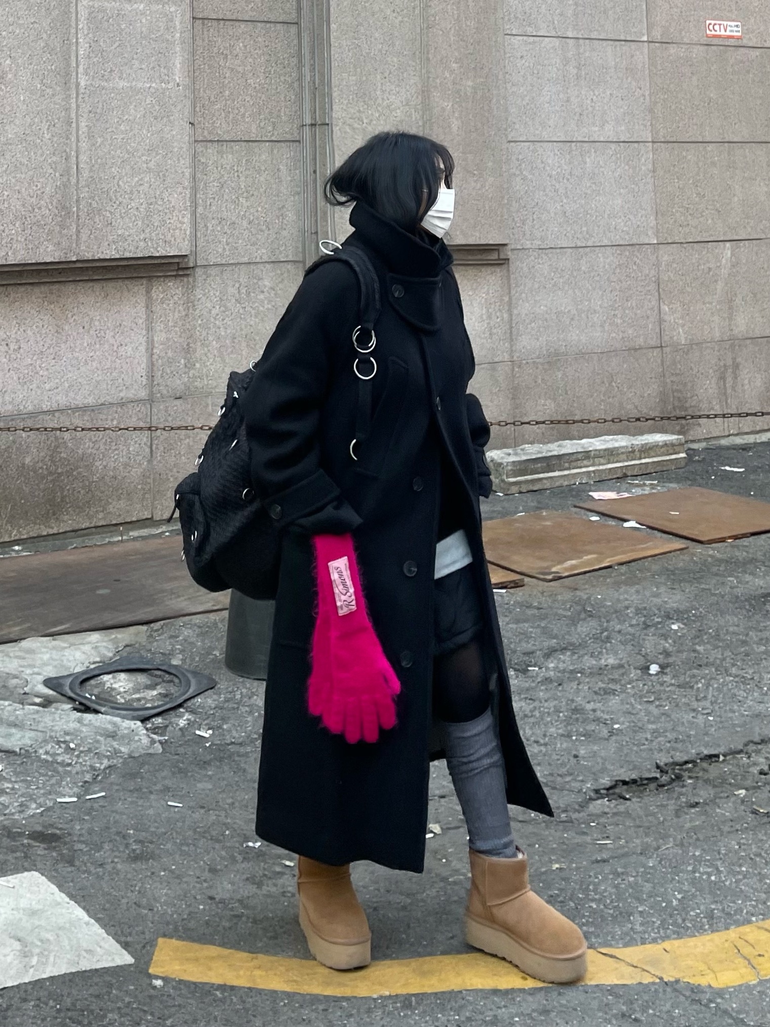 (W) UGG Classic Mini Platform Boots Chestnut, Undermycar Legion.02 Balmacaan Oversized Wool Coat Black 착용 스타일 - 2
