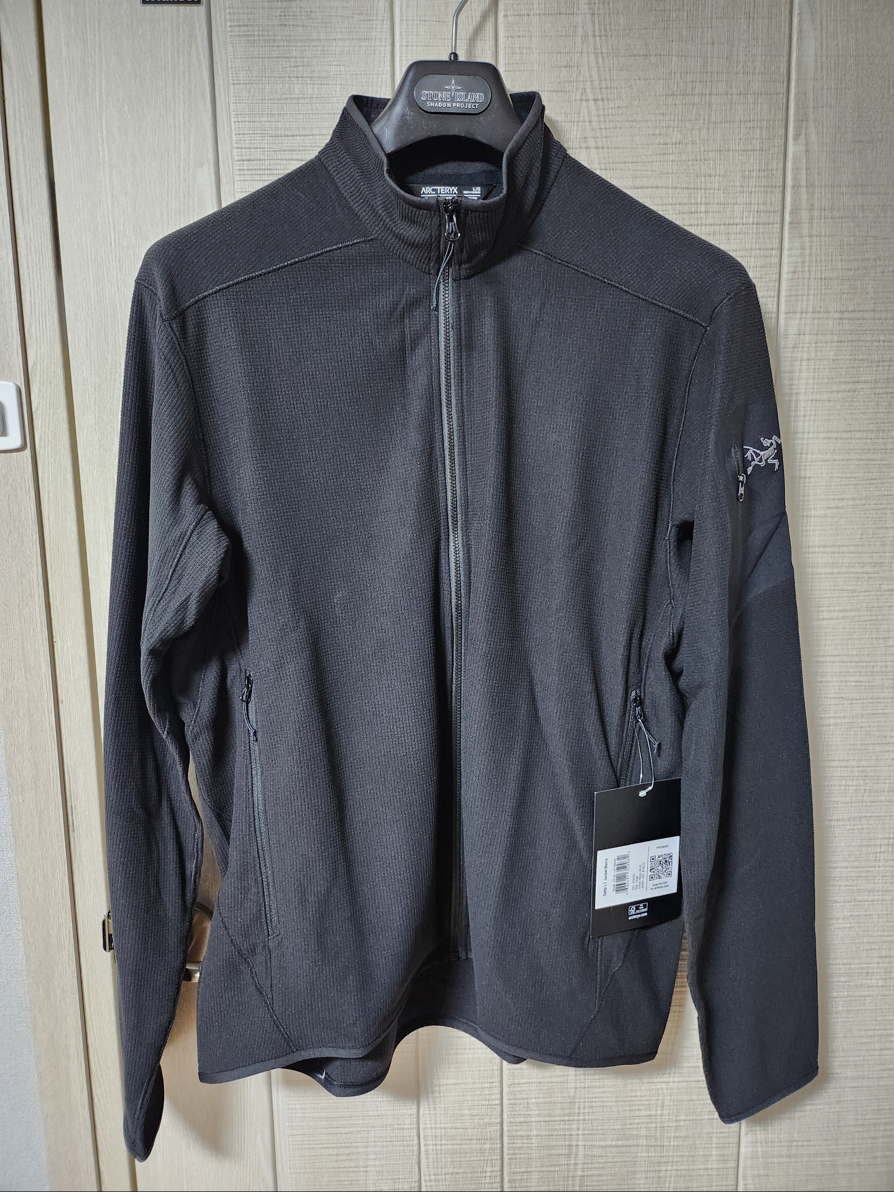 Arc'teryx Delta LT Jacket Black 착용 스타일 - 1