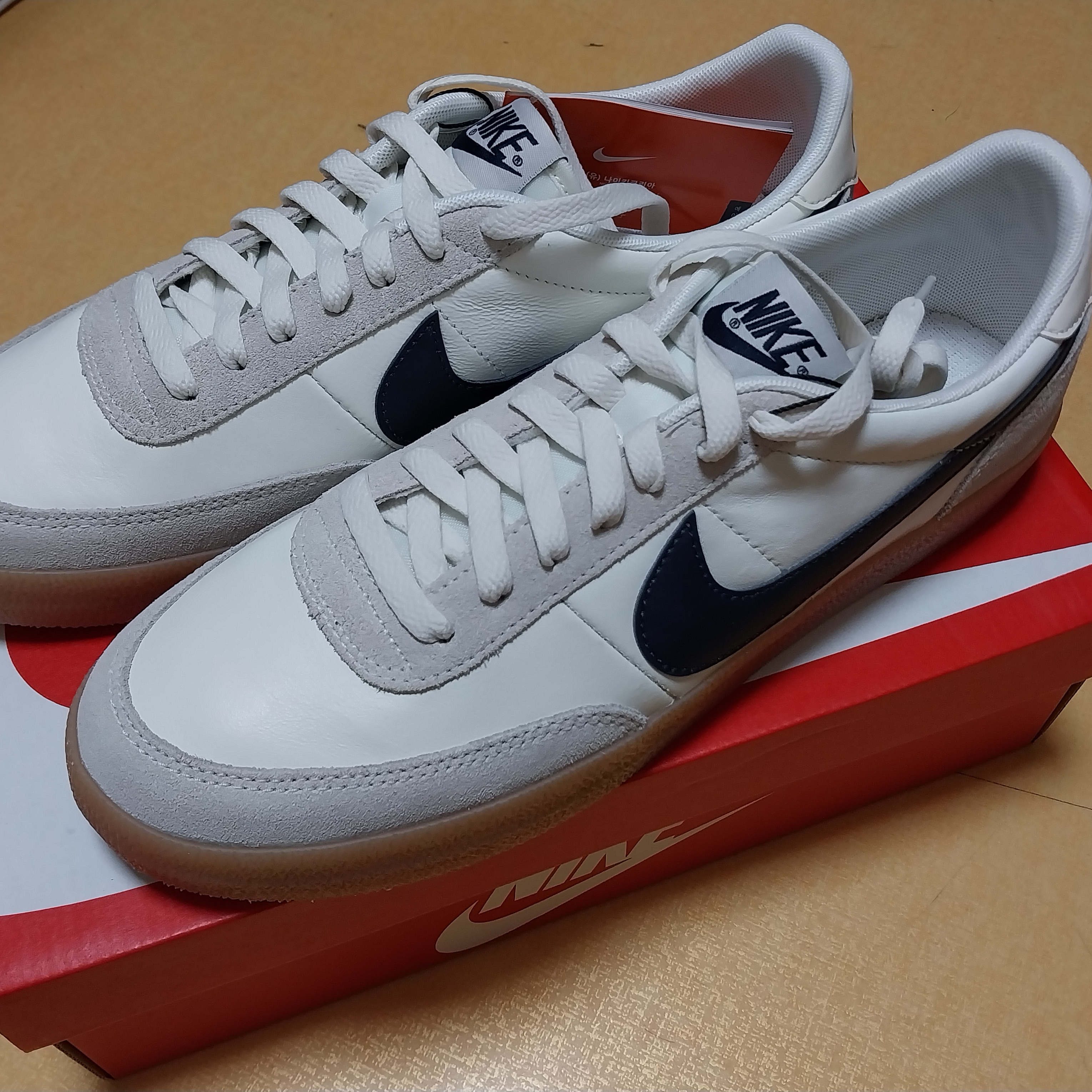 Nike x J.Crew Killshot 2 Sail Midnight Navy 착용 스타일