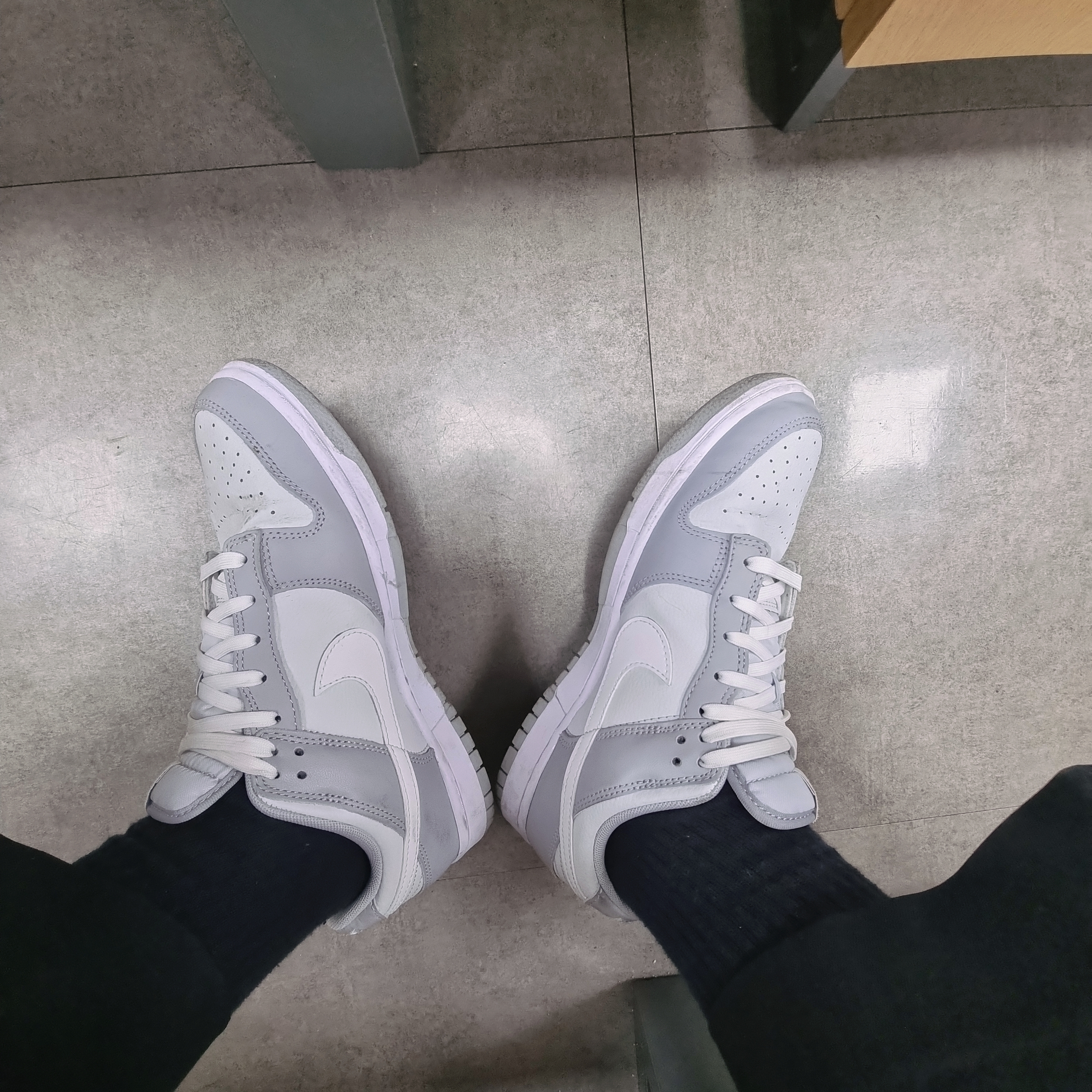 Nike Dunk Low Retro Wolf Grey 착용 스타일