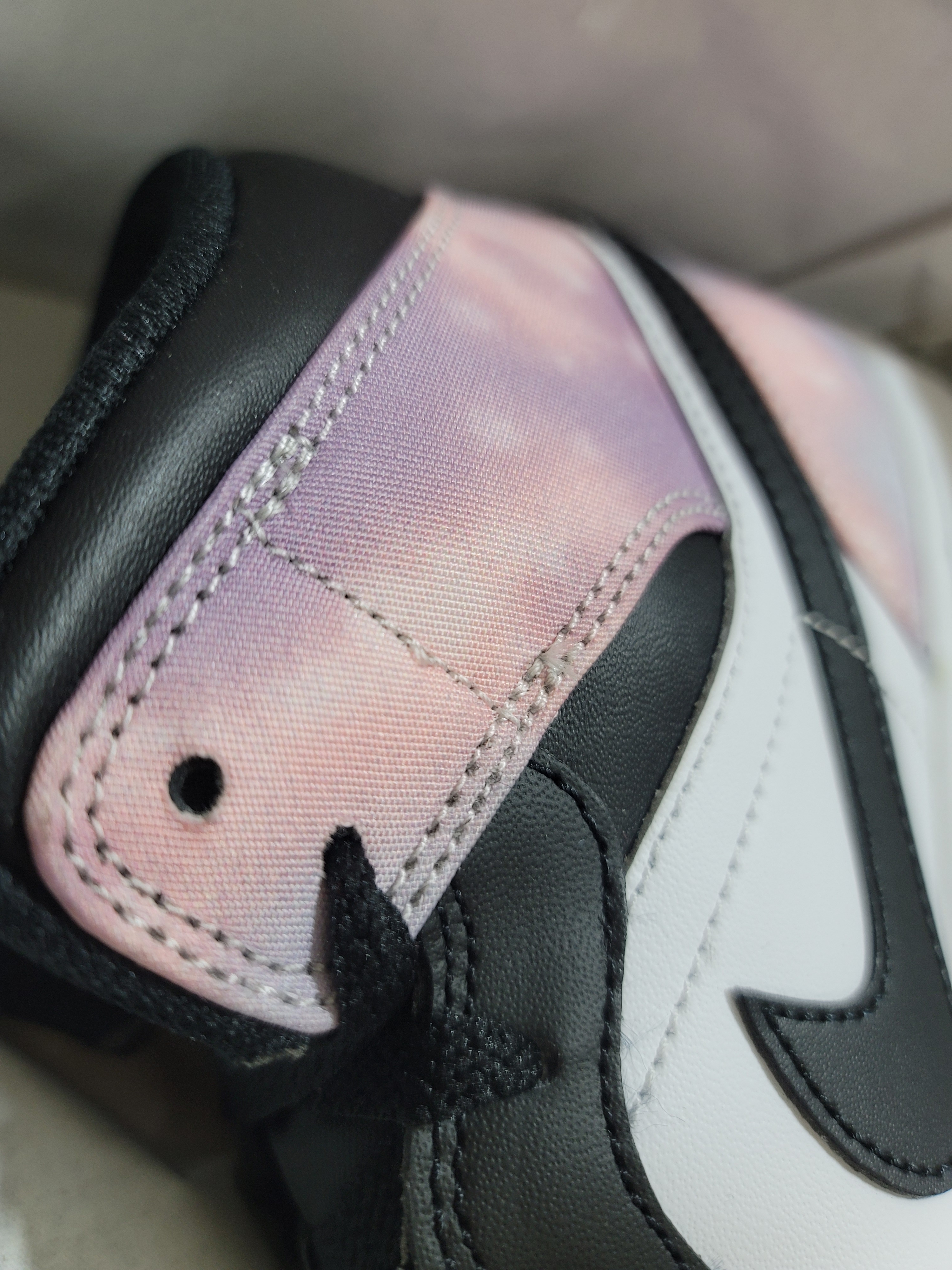 Jordan 1 Mid White Black Tie-Dye 착용 스타일 - 3