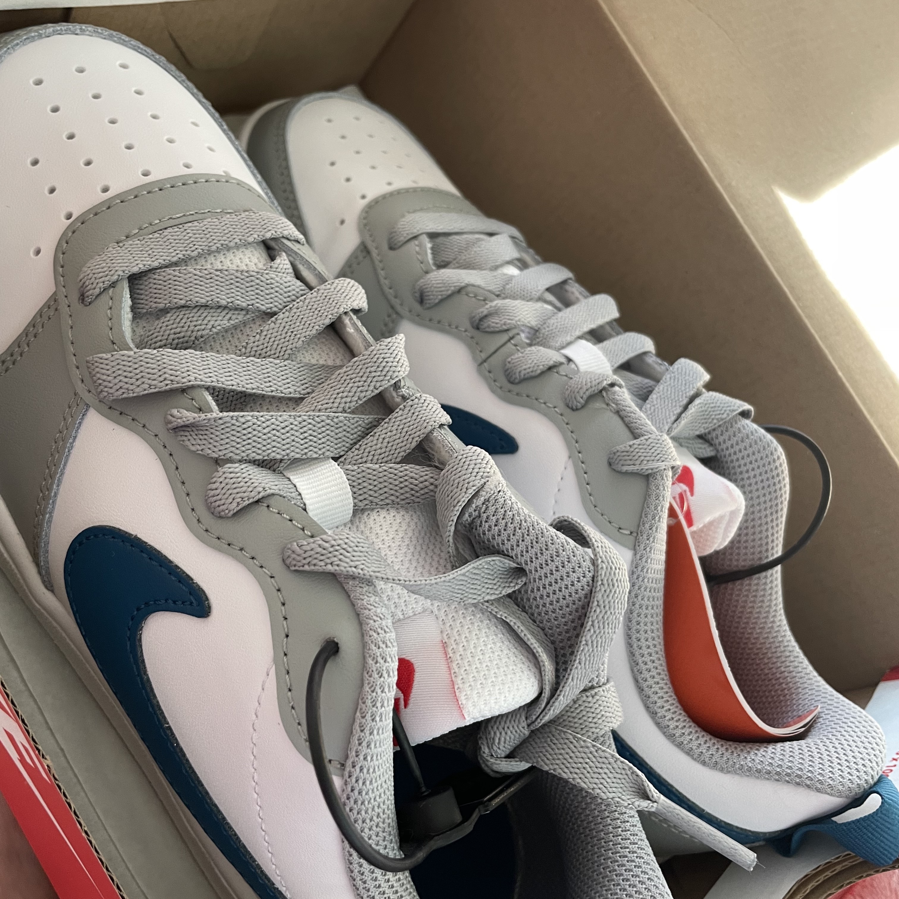 (GS) Nike Court Borough Low 2 Light Smoke Grey 착용 스타일 - 2