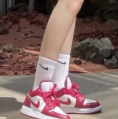 (GS) Jordan 1 Low Cardinal Red 착용 스타일
