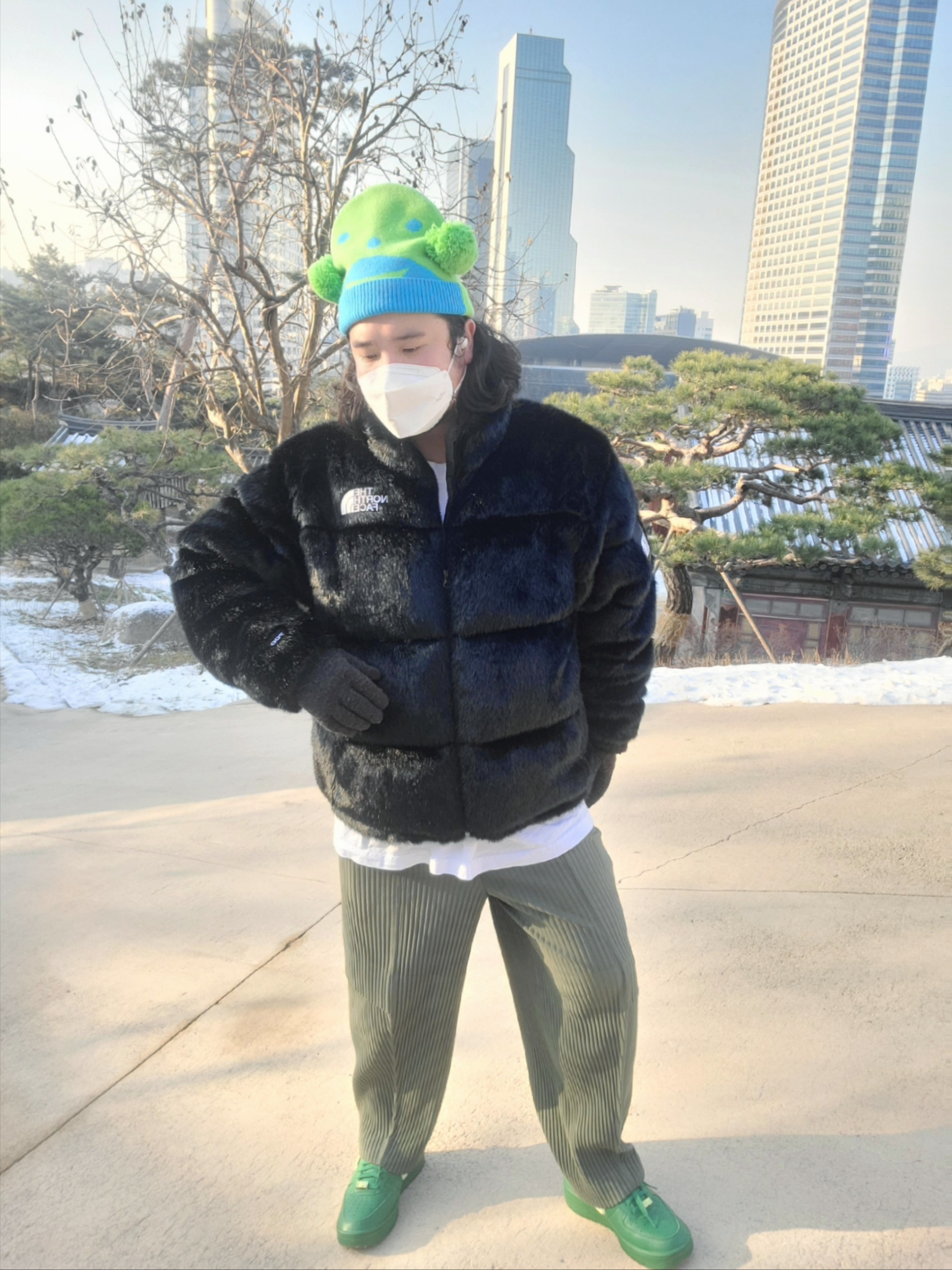 Supreme x The North Face Faux Fur Nuptse Jacket Black - 20FW, Nike x Ambush Air Force 1 Low SP Pine Green and Citron 착용 스타일 - 1
