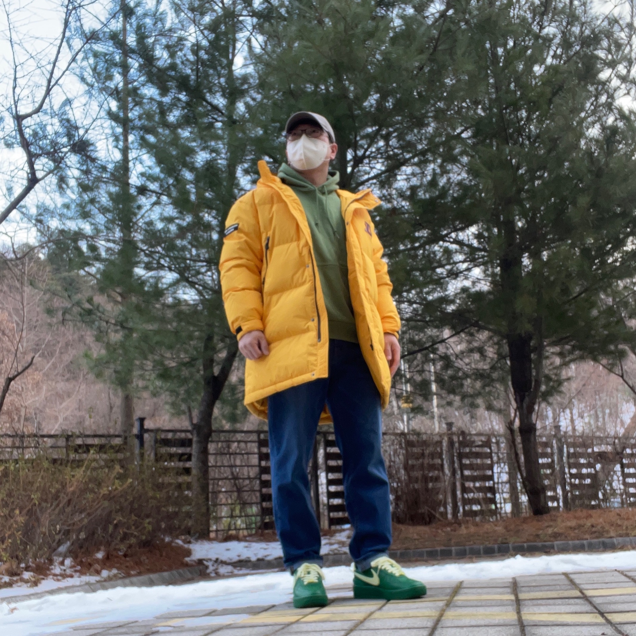 Nike x Ambush Air Force 1 Low SP Pine Green and Citron 착용 스타일 - 1