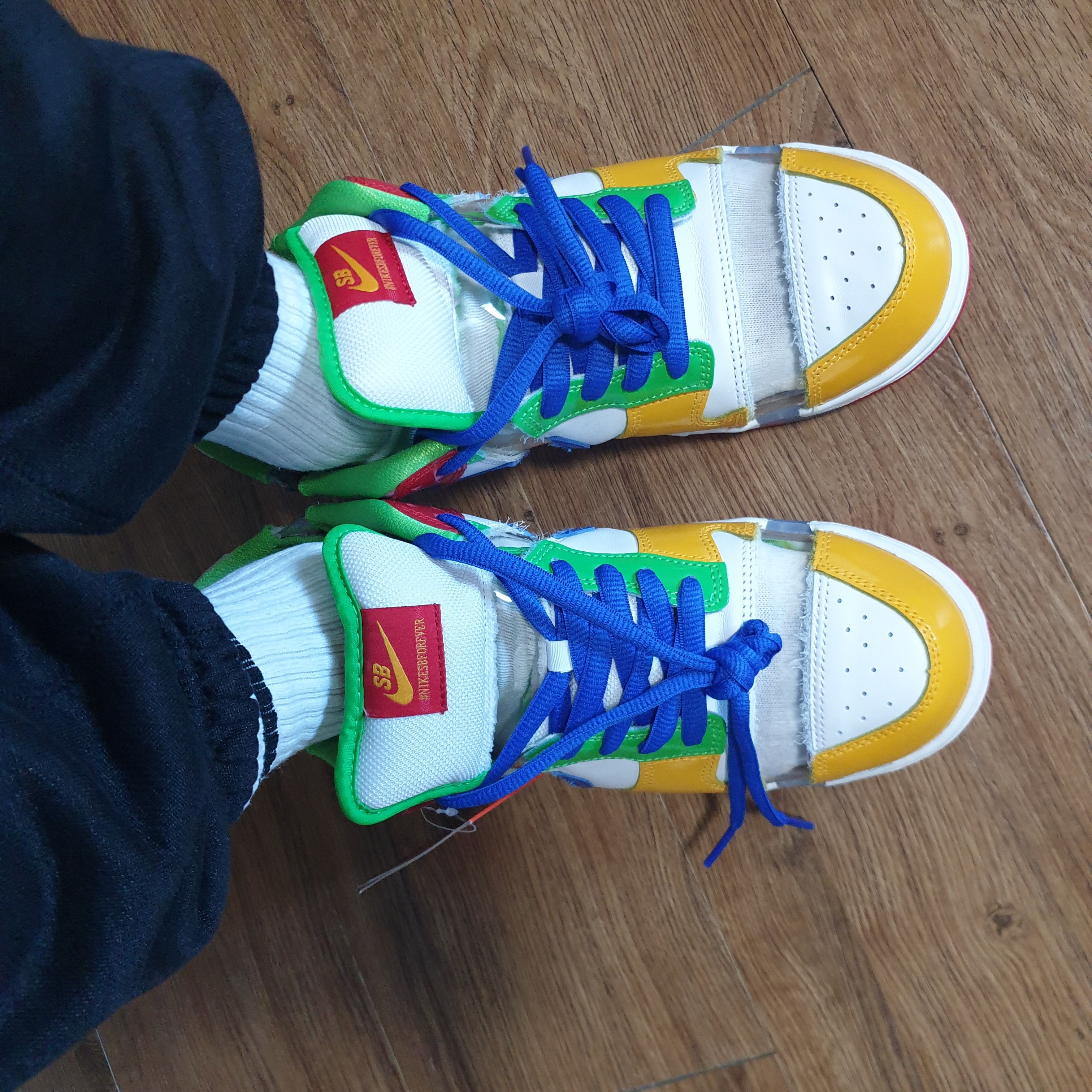 Nike SB Dunk Low Sandy 착용 스타일