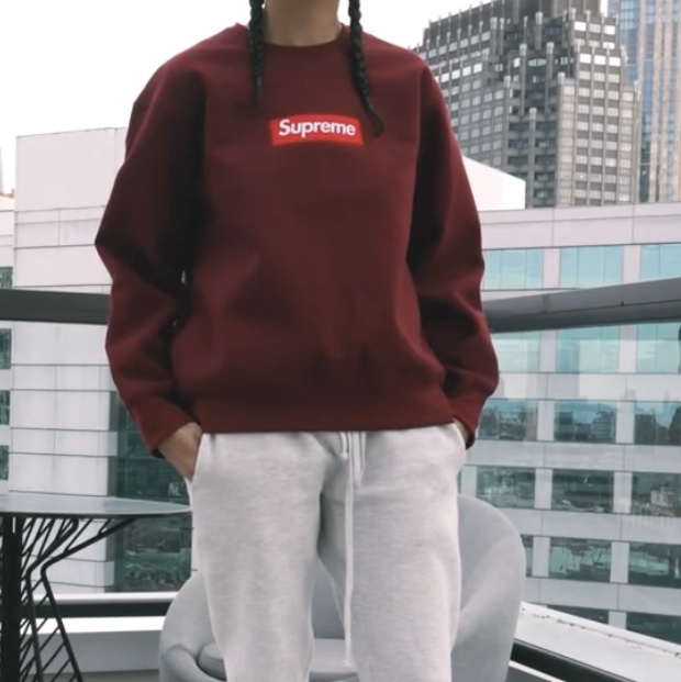 Supreme Box Logo Crewneck Cardinal - 22FW 착용 스타일
