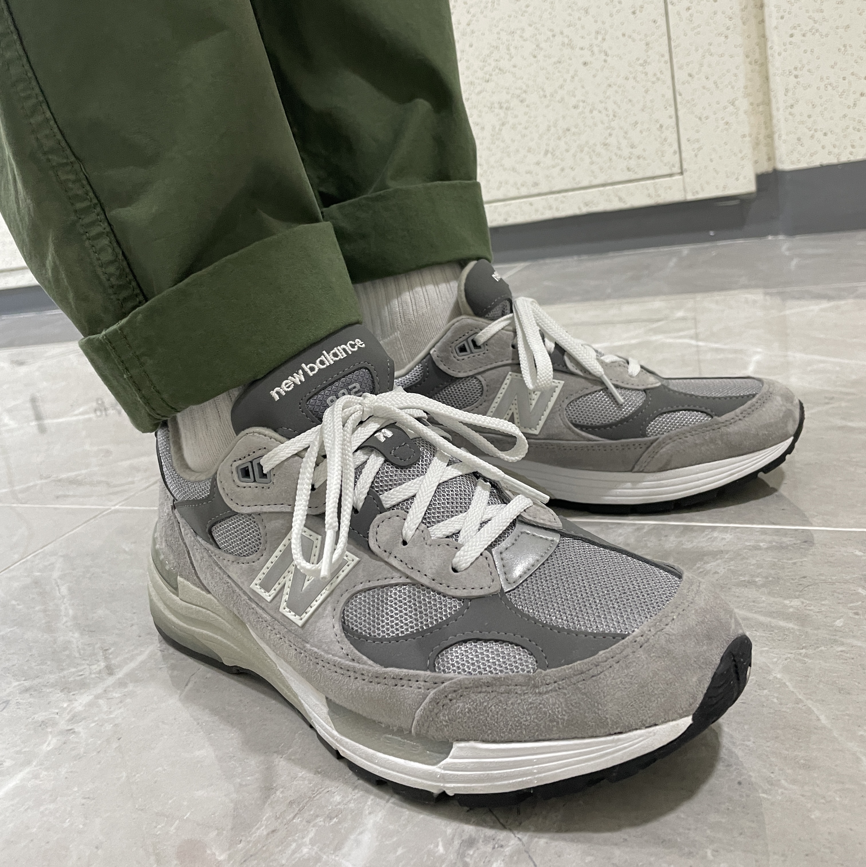 New Balance 992 Made in USA Grey - D Standard 착용 스타일