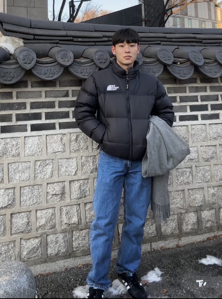 The North Face 1996 Eco Nuptse Jacket Black, Adidas Samba ADV Black 착용 스타일 - 1