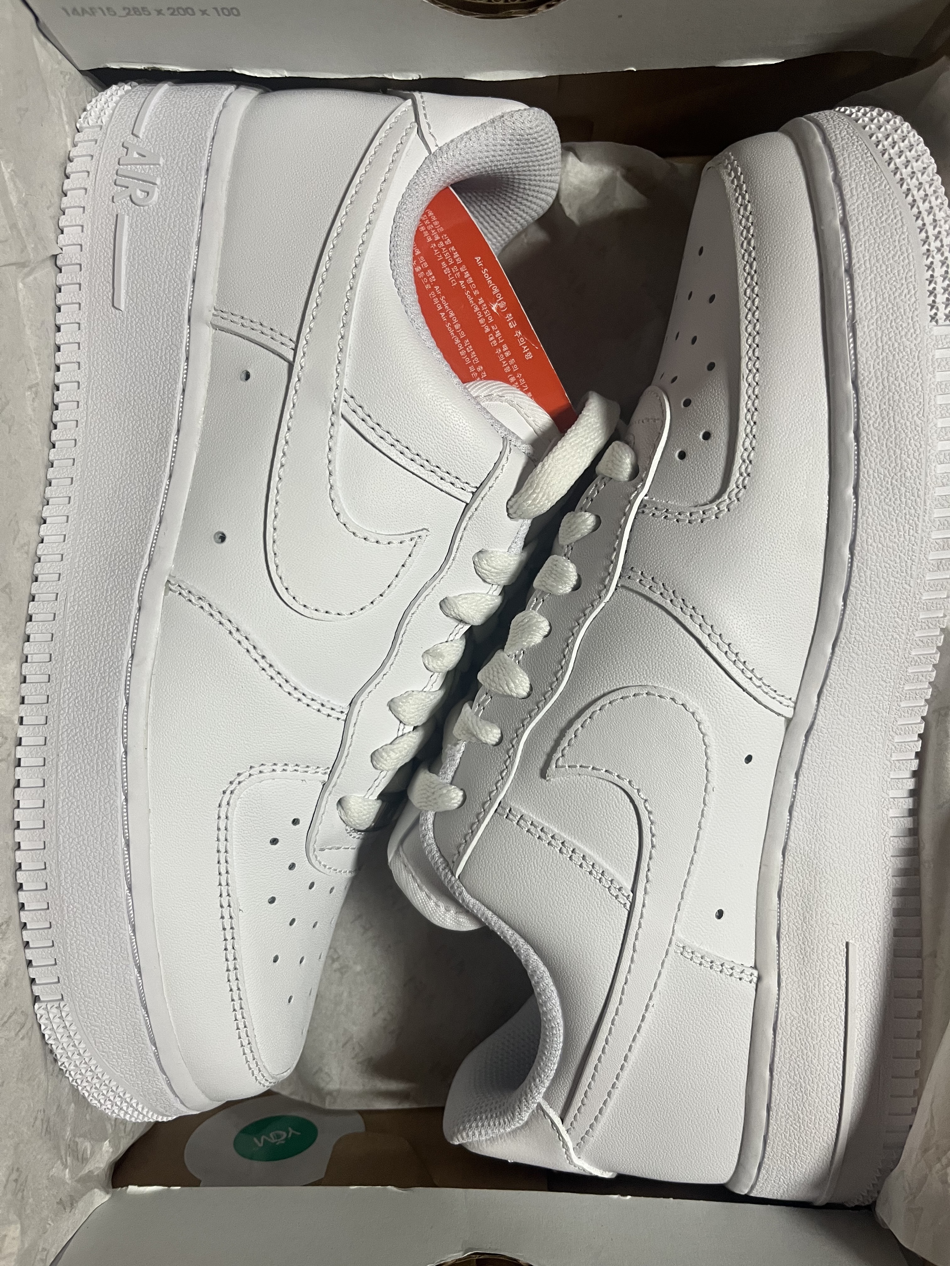(W) Nike Air Force 1 '07 Low White, Nike Air Force 1 '07 Low White 착용 스타일