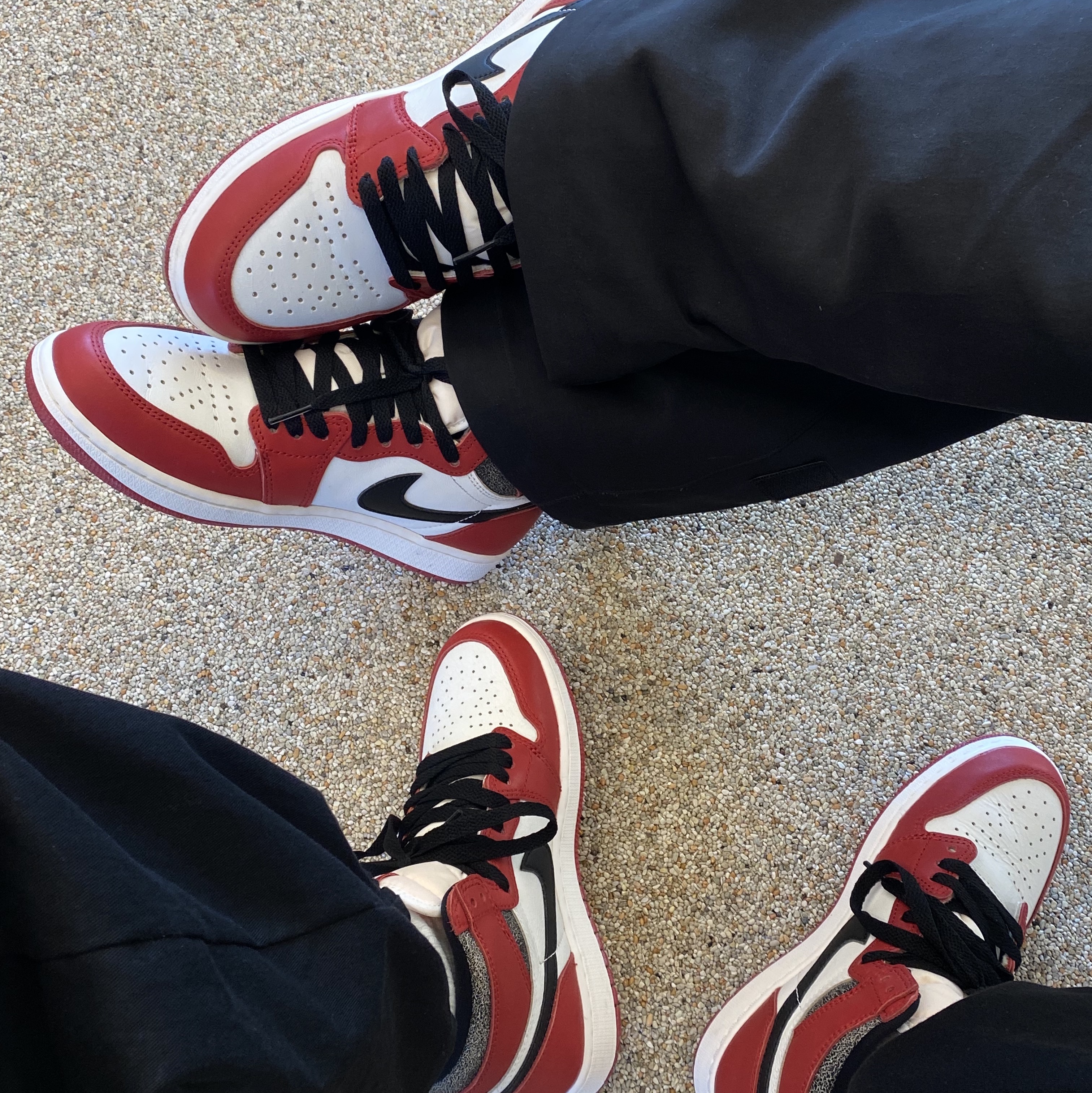 (GS) Jordan 1 Retro High OG Chicago 2022, Jordan 1 Retro High OG Chicago 2022 착용 스타일 - 2
