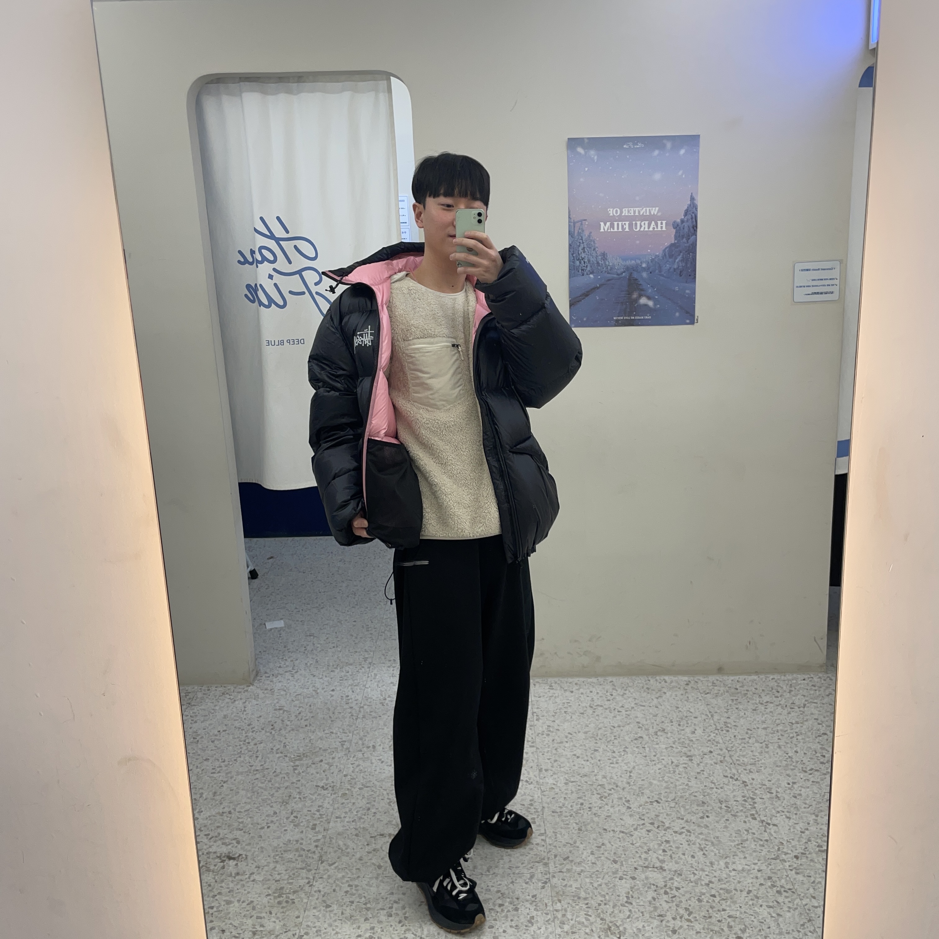 Stussy Micro Ripstop Down Parka Black, Nike x Sacai VaporWaffle Black and Gum 착용 스타일 - 2