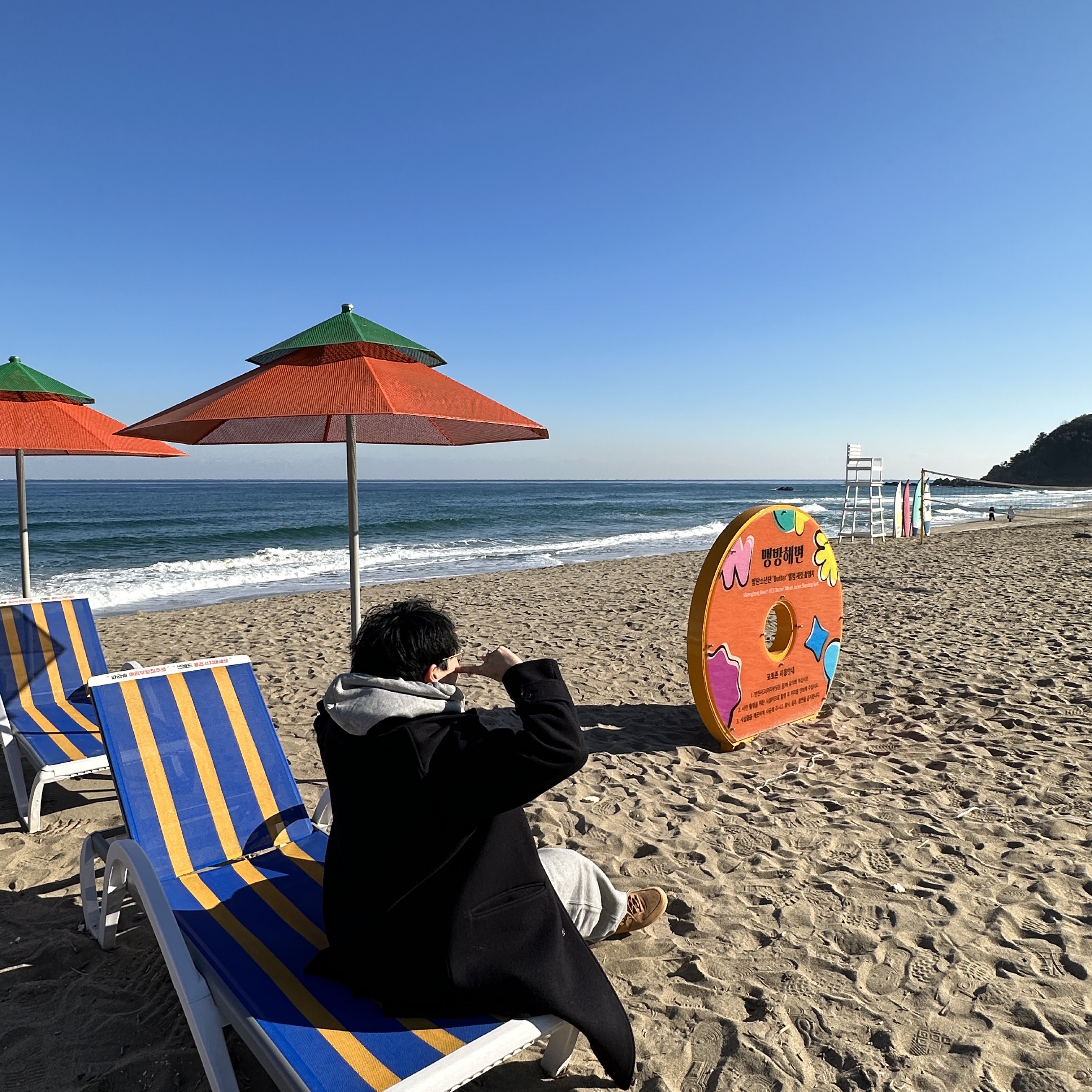 Nike Air Force 1 '07 WB Flax, Nike x Stussy NRG RA Pullover Hoodie Dark Grey Heather (DJ9488-063) 착용 스타일 - 1