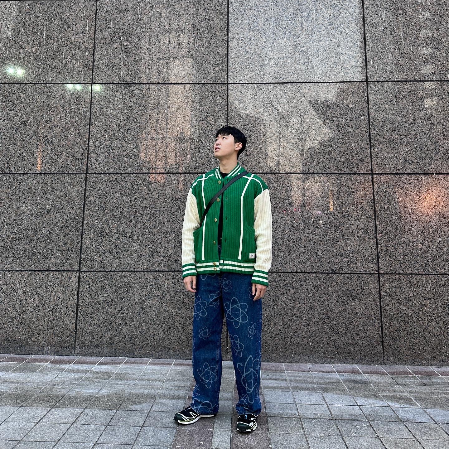 Salomon XT-6 Scarab Black, Ader Error Tomb Cardigan Green 착용 스타일 - 2