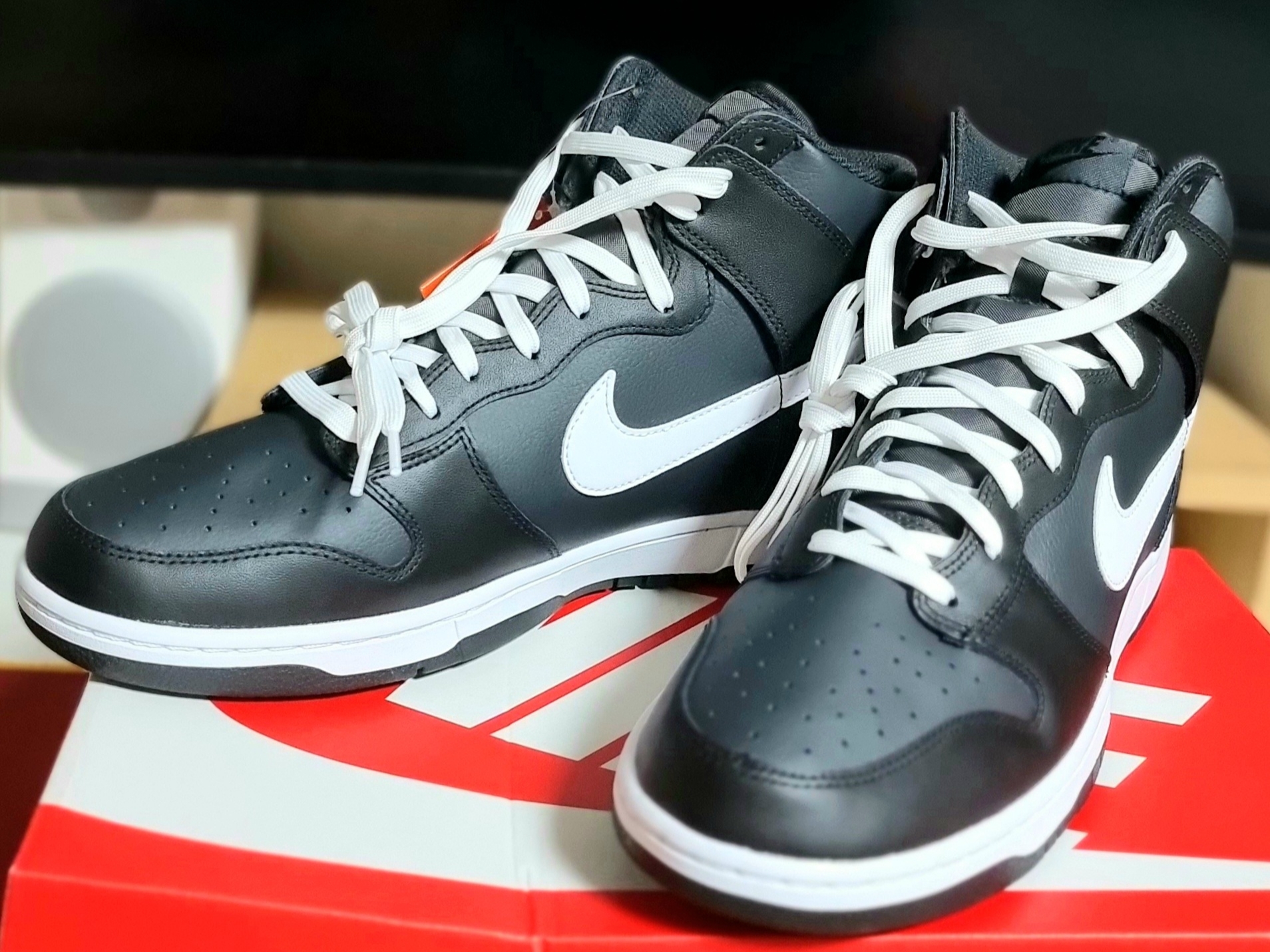 Nike Dunk High Retro Anthracite White Black 착용 스타일