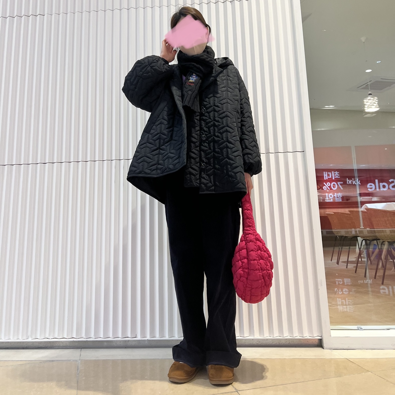 COS Quilted Mini Bag Pink 착용 스타일 - 1