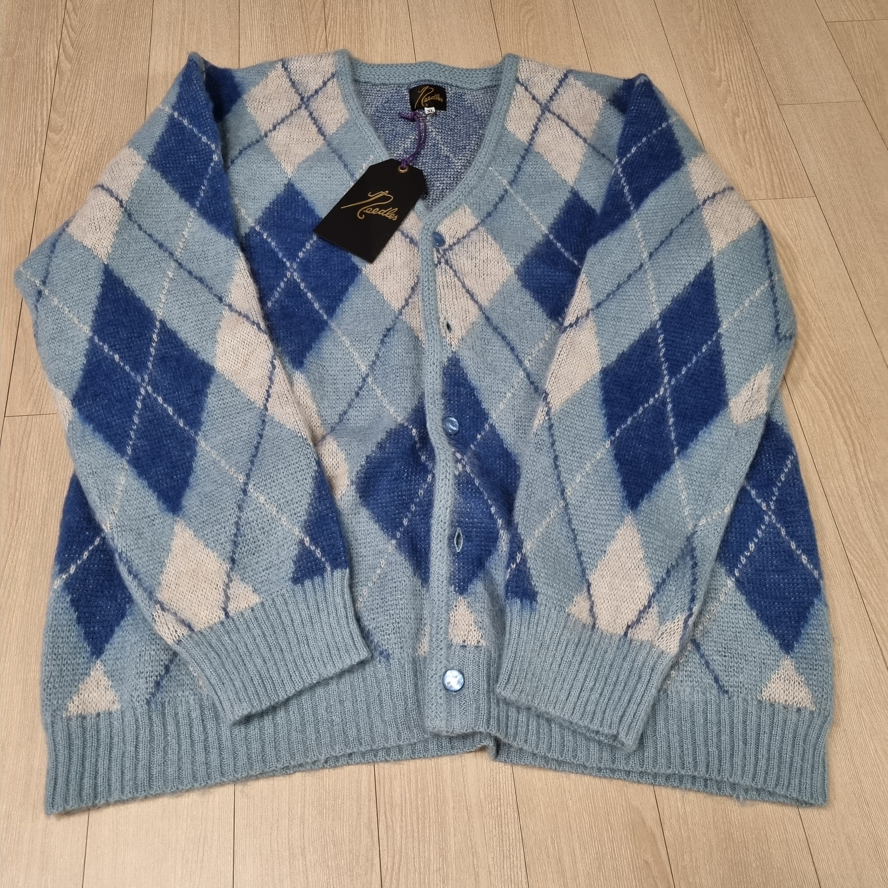 Needles Mohair Cardigan Argyle Blue 착용 스타일