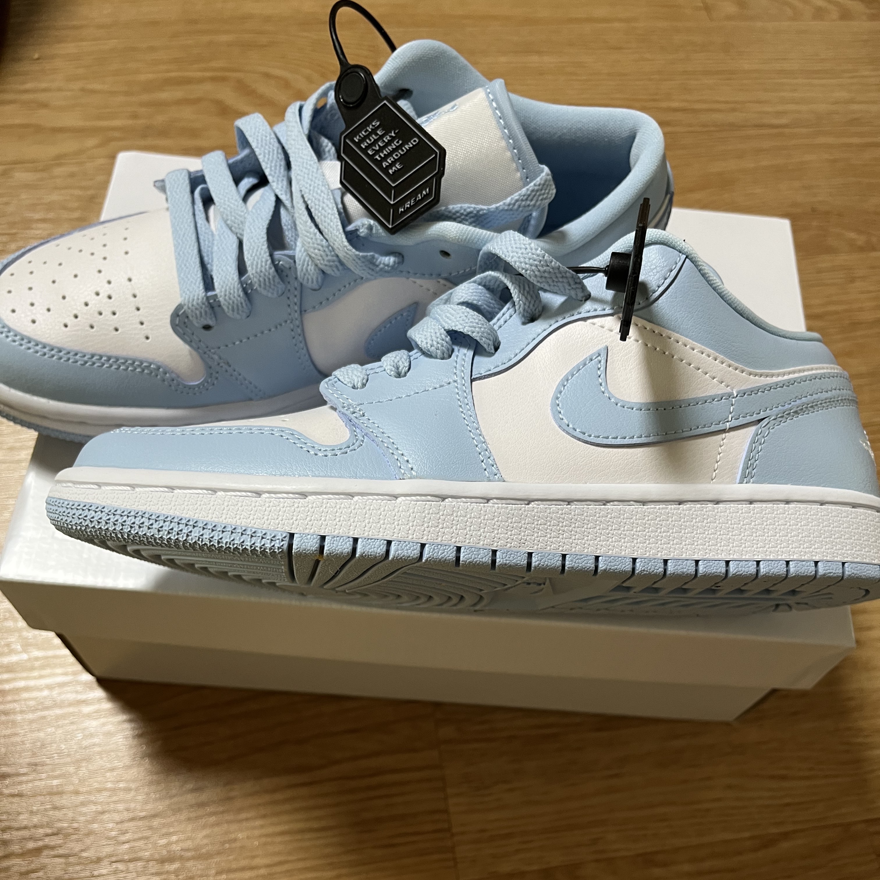 (W) Jordan 1 Low White Ice Blue 착용 스타일 - 2