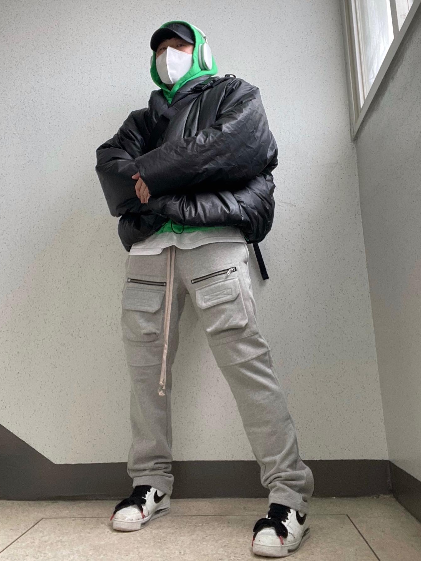 Apple AirPods Max Lightning Silver (Korean Ver.), Nike x Peaceminusone Air Force 1 Low Para-Noise 2.0 착용 스타일 - 2
