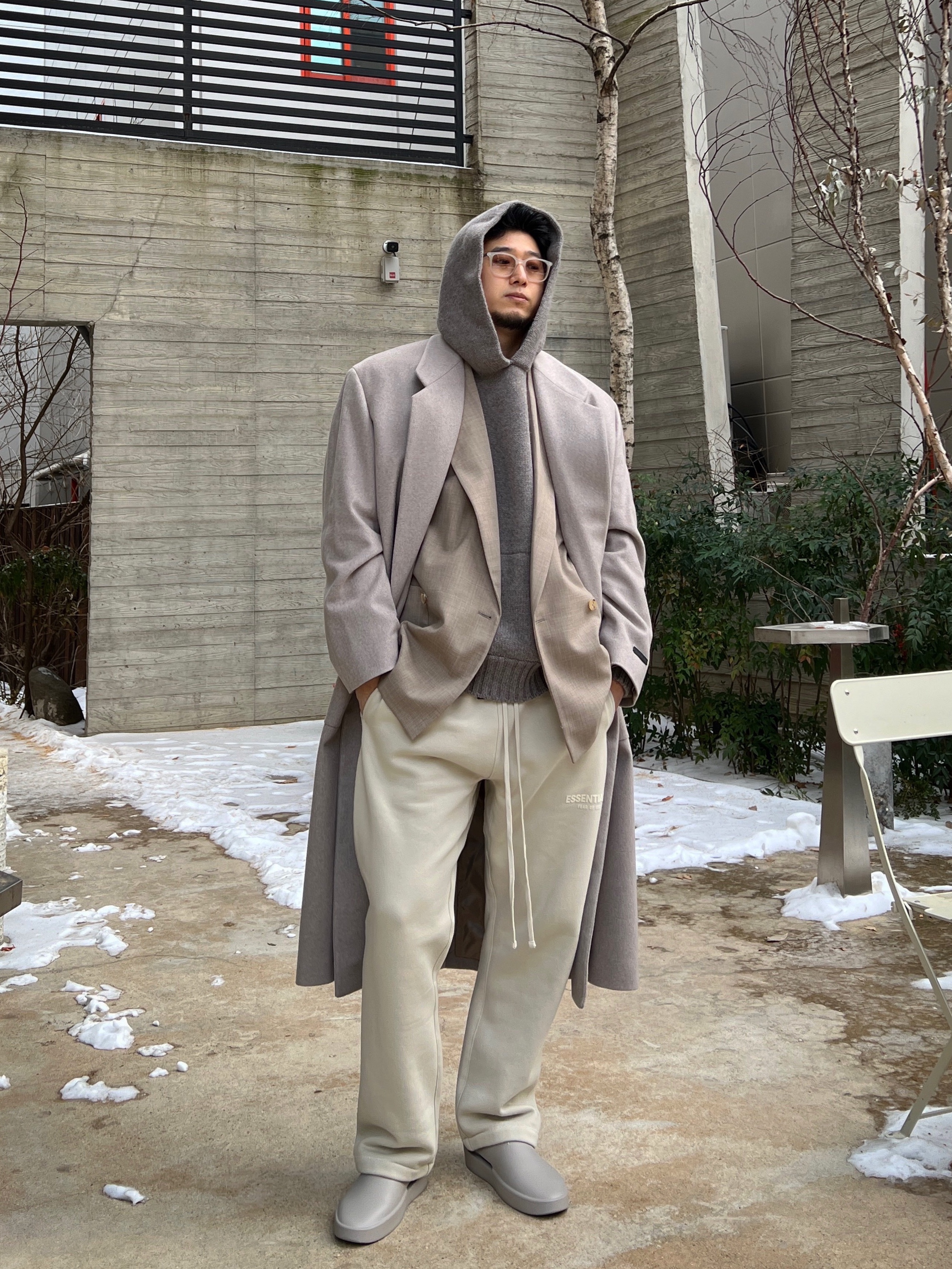 Fear of God The California Concrete, Essentials Relaxed Sweatpants Wheat - 22SS 착용 스타일