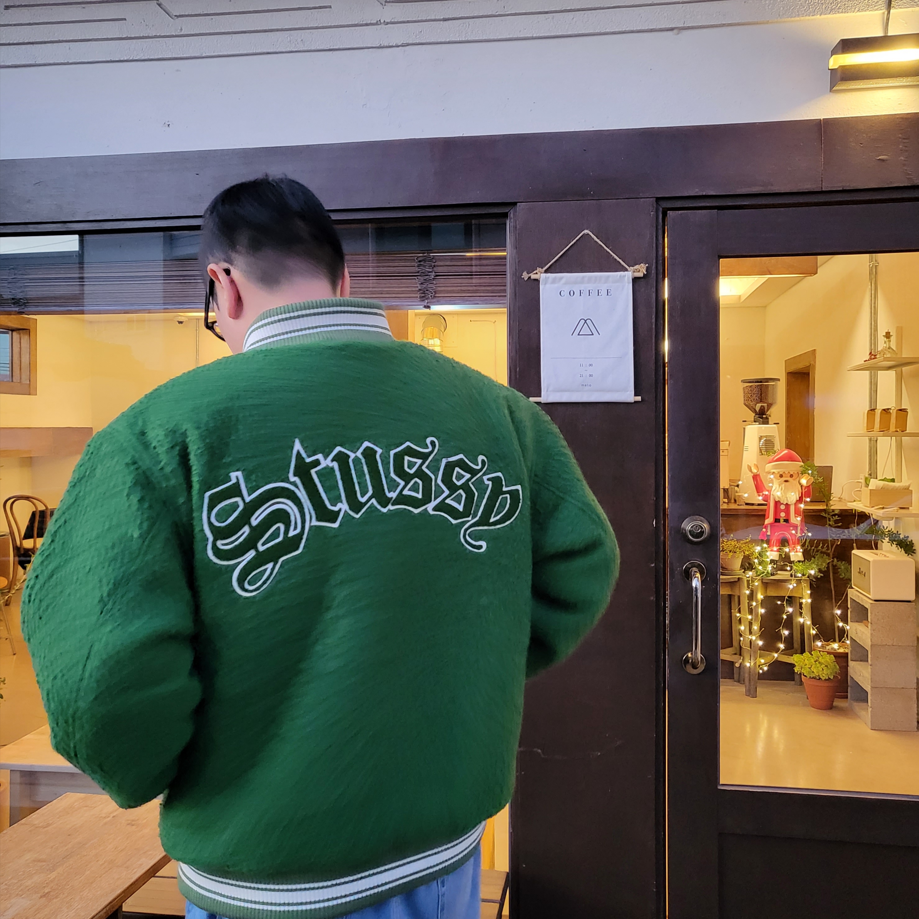 Stussy Casentino Wool Varsity Jacket Green 착용 스타일 - 2
