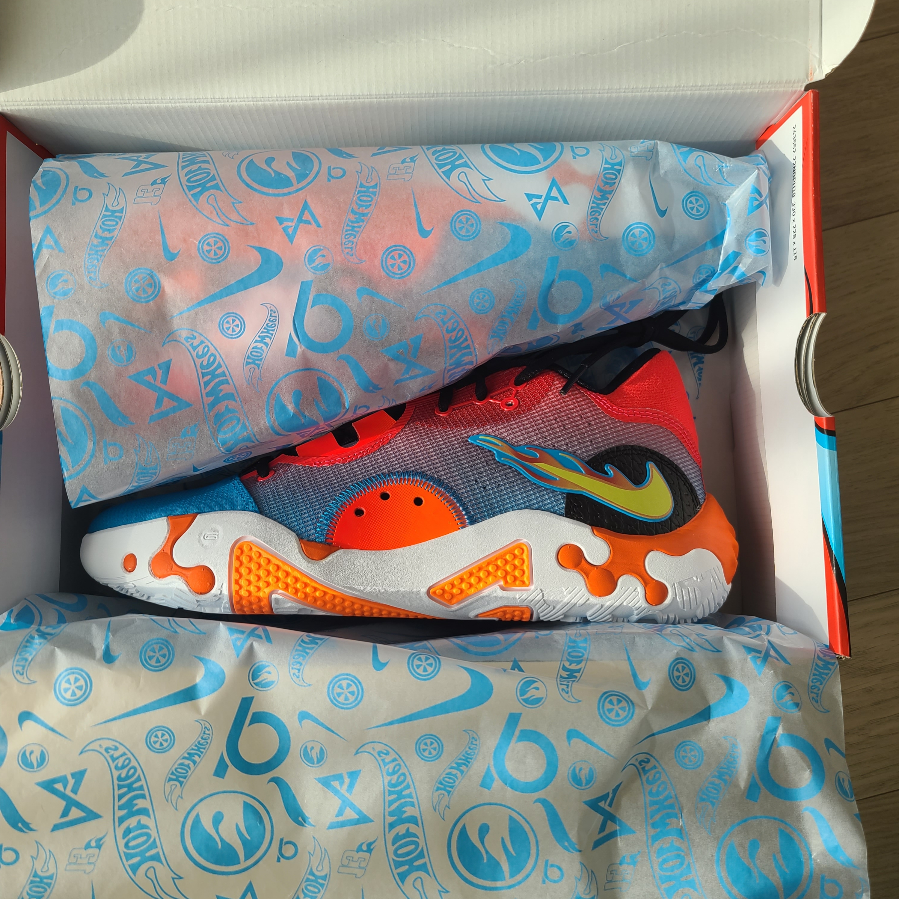 Nike x Hot Wheels PG 6 EP Siren Red 착용 스타일