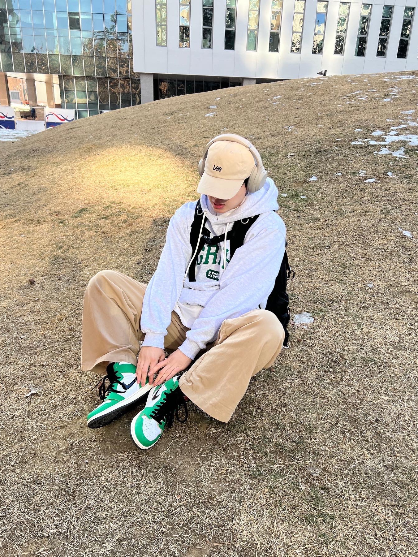 (W) Jordan 1 Retro High OG Lucky Green 착용 스타일 - 1