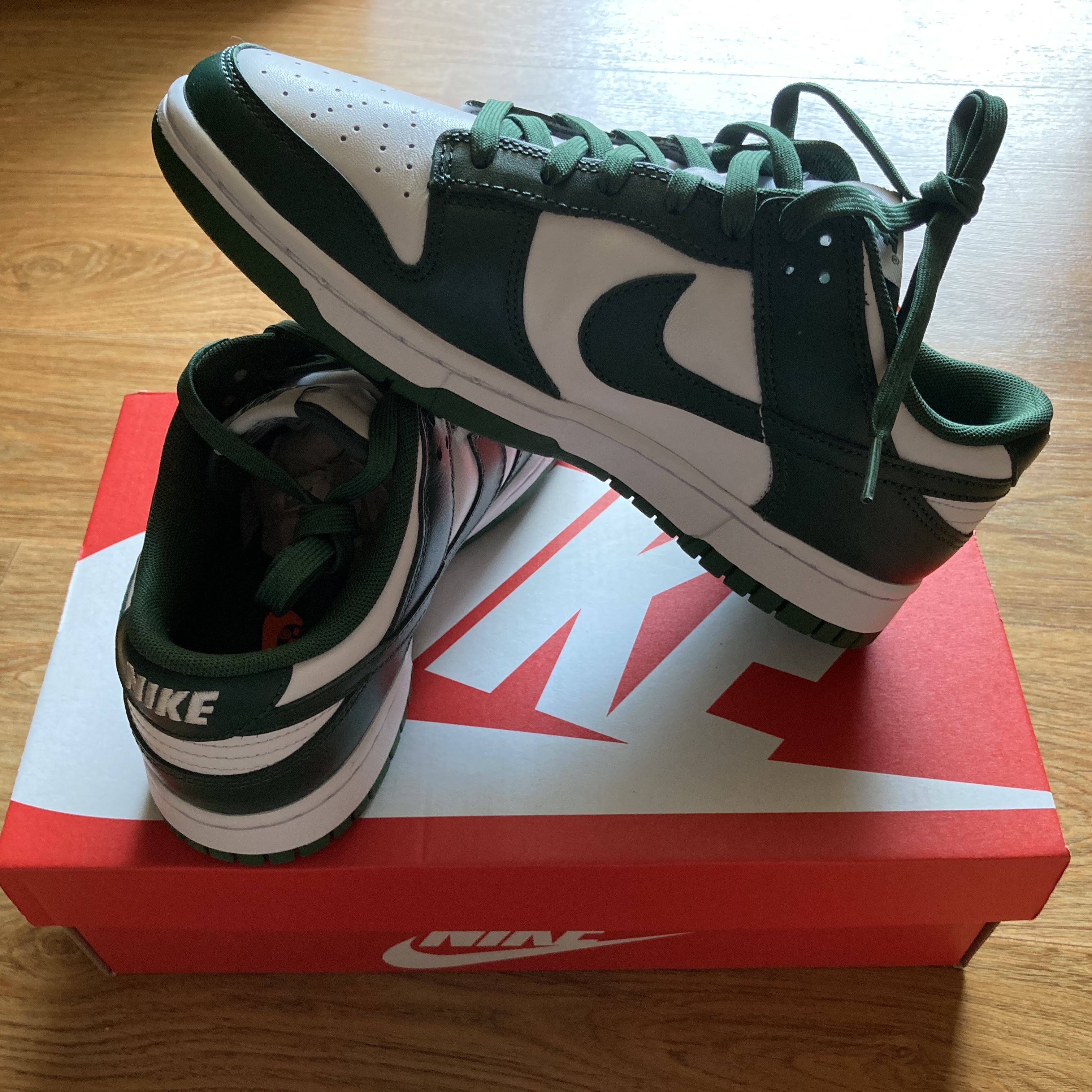 Nike Dunk Low Retro Varsity Green 착용 스타일