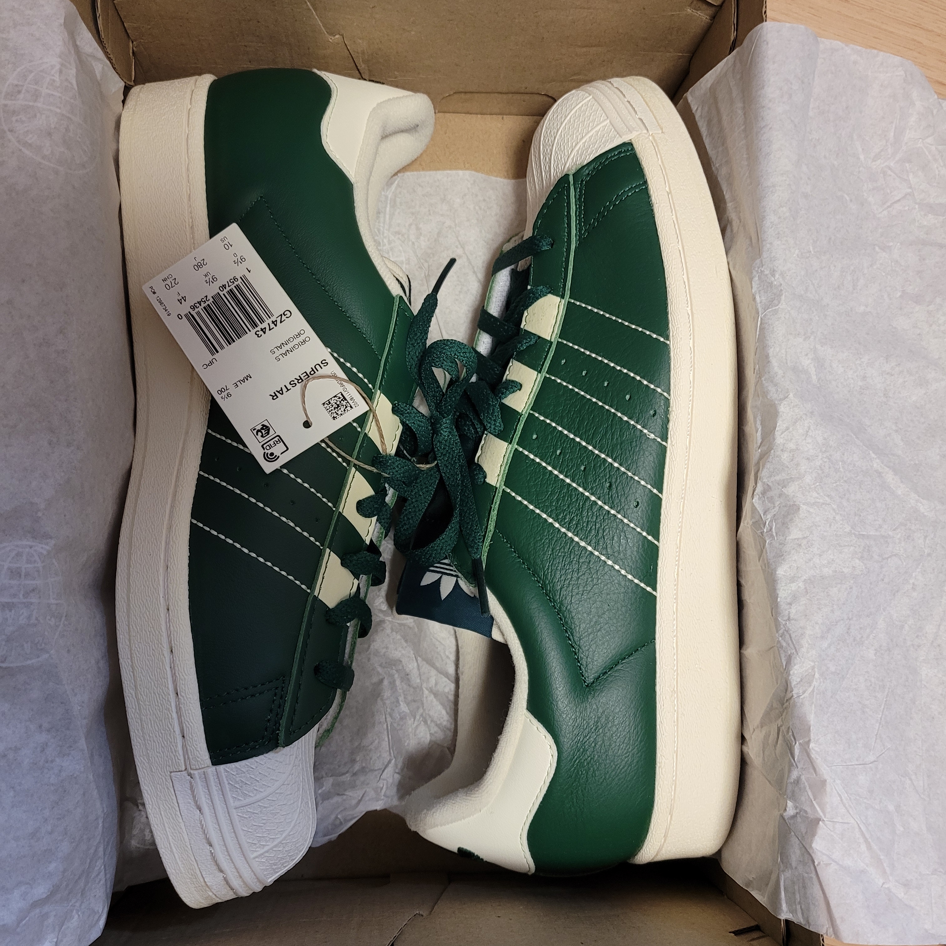 Adidas Superstar Team Dark Green Cream White 착용 스타일 - 4