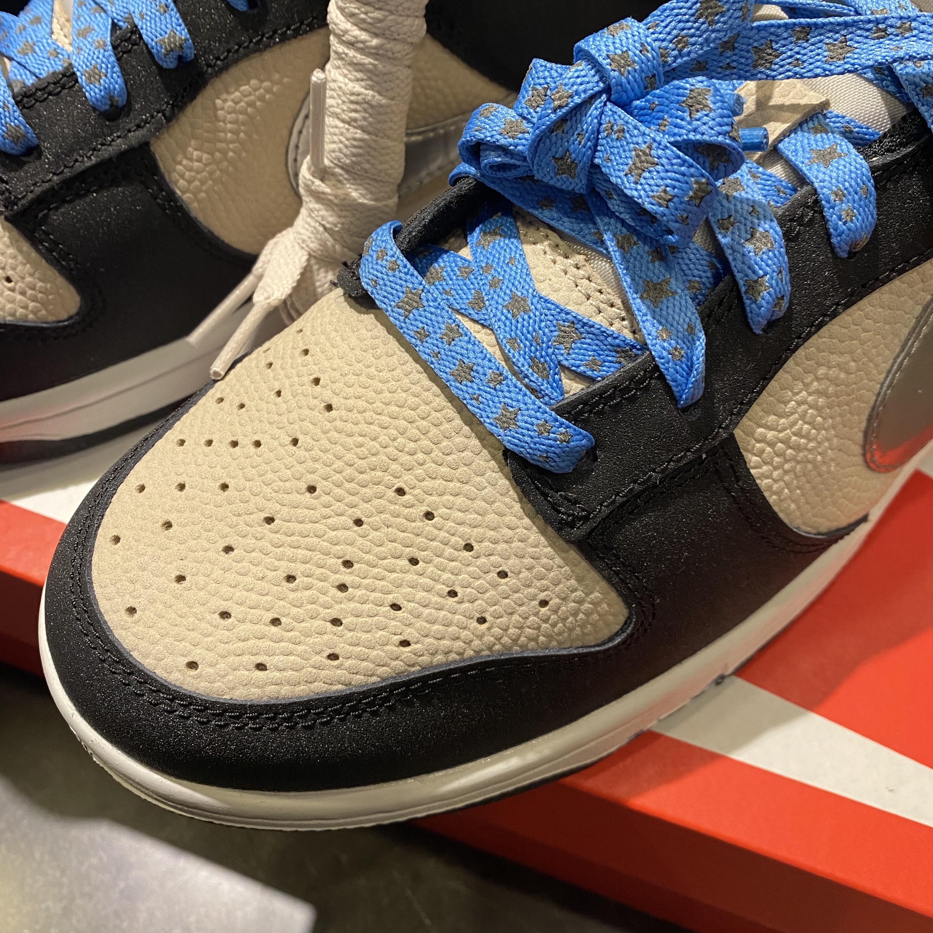 (W) Nike Dunk Low Light Bone Metallic Silver 착용 스타일