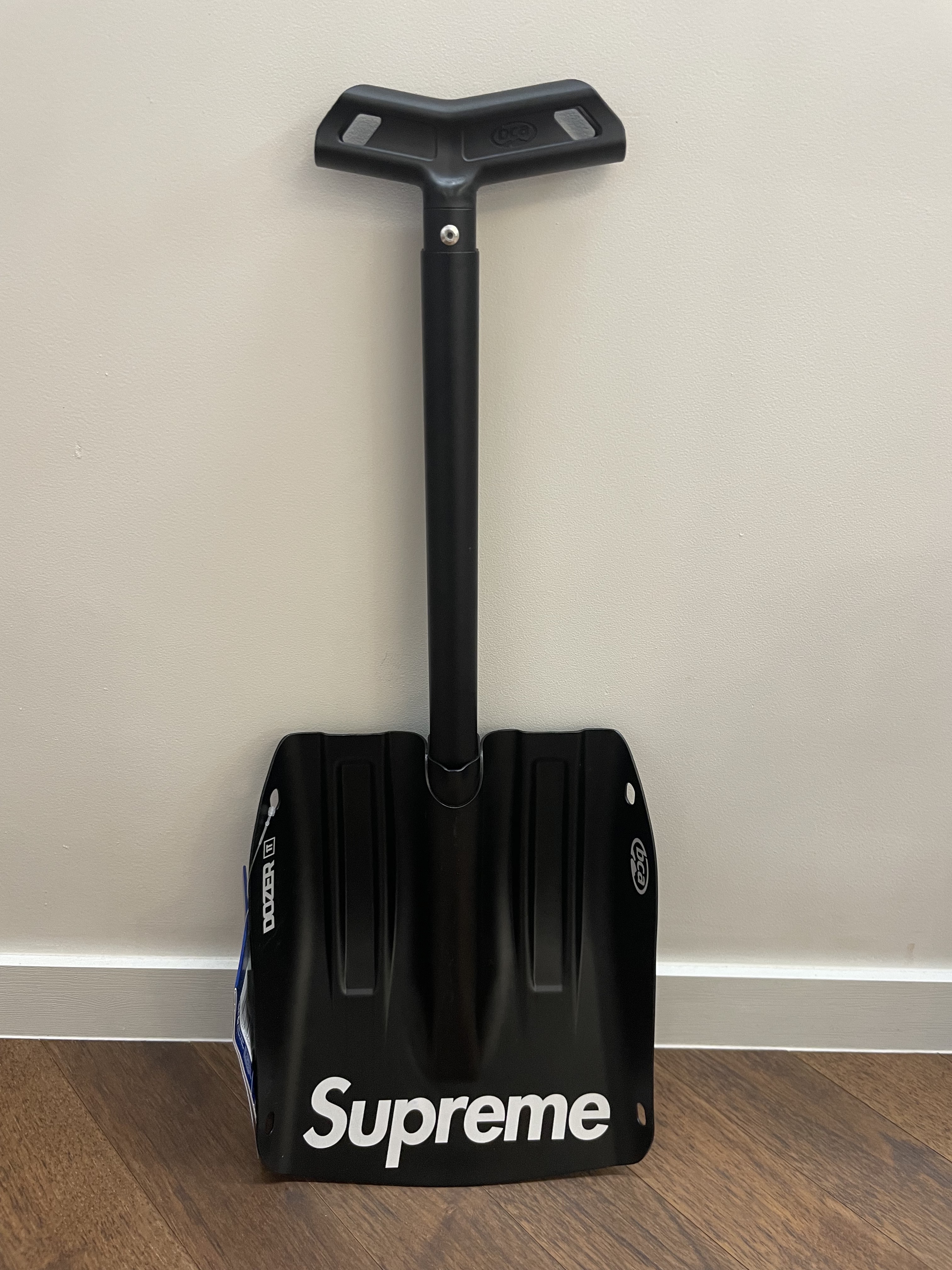 Supreme Backcountry Access Snow Shovel Black - 22FW 착용 스타일