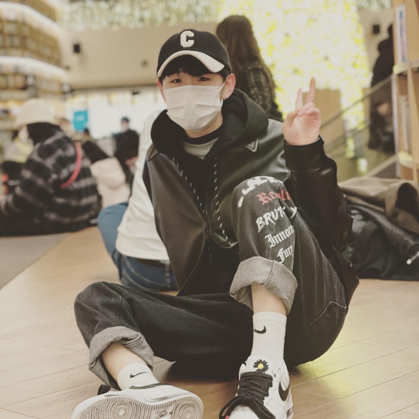 Nike x Peaceminusone Air Force 1 Low Para-Noise 2.0 착용 스타일 - 2