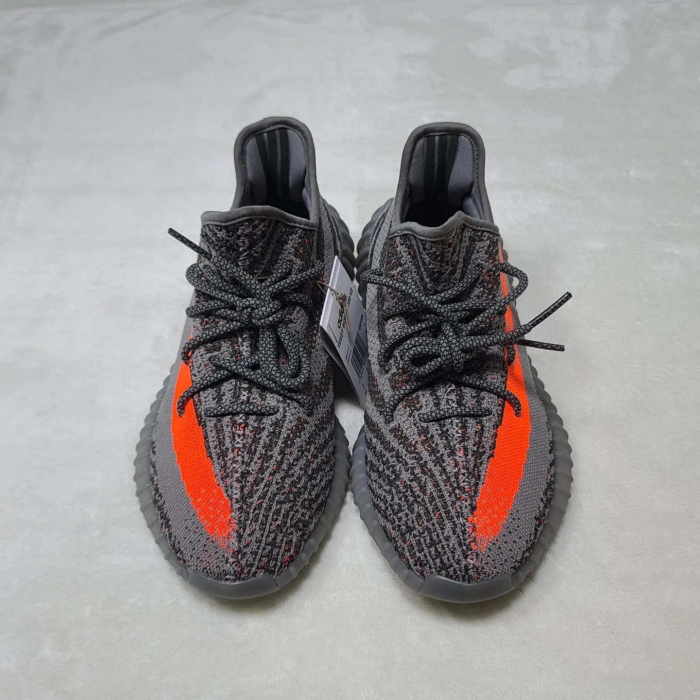 Adidas Yeezy Boost 350 V2 Beluga - Reflective 착용 스타일 - 2