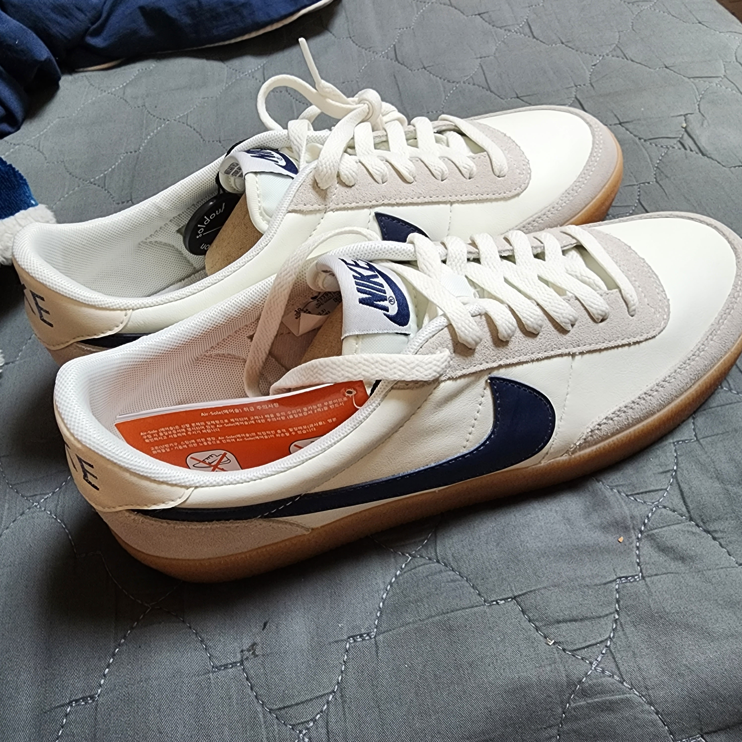 Nike x J.Crew Killshot 2 Sail Midnight Navy 착용 스타일