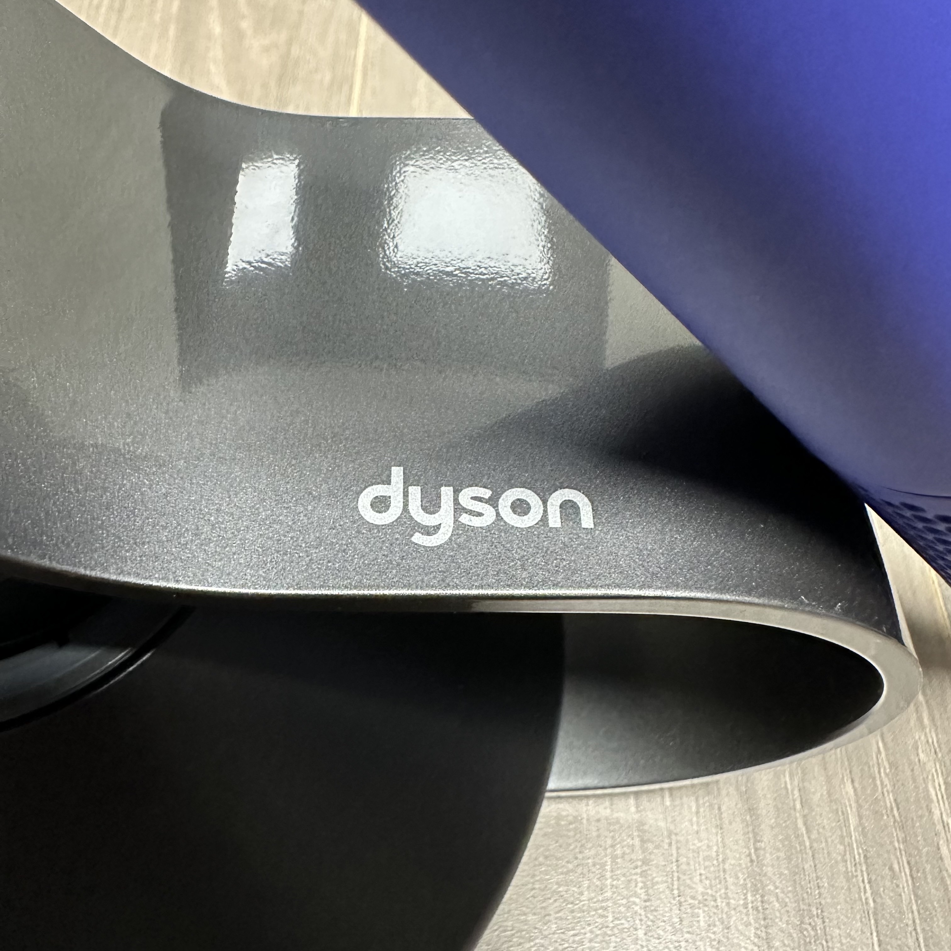 Dyson Supersonic Hair Dryer Vinca Blue Rose (Korean Ver.) 착용 스타일 - 5