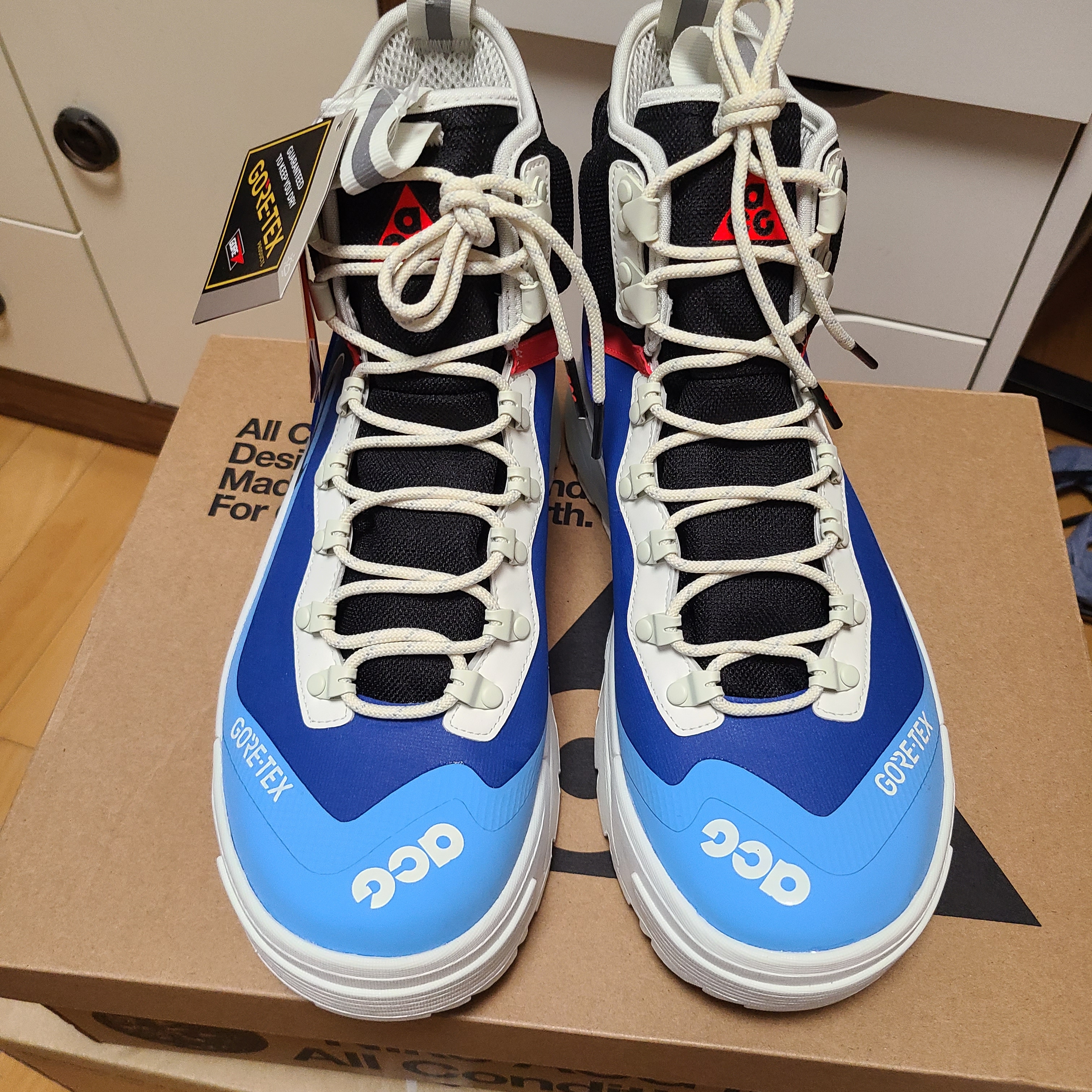 Nike ACG Air Zoom Gaiadome Gore-Tex Hyper Royal 착용 스타일 - 4