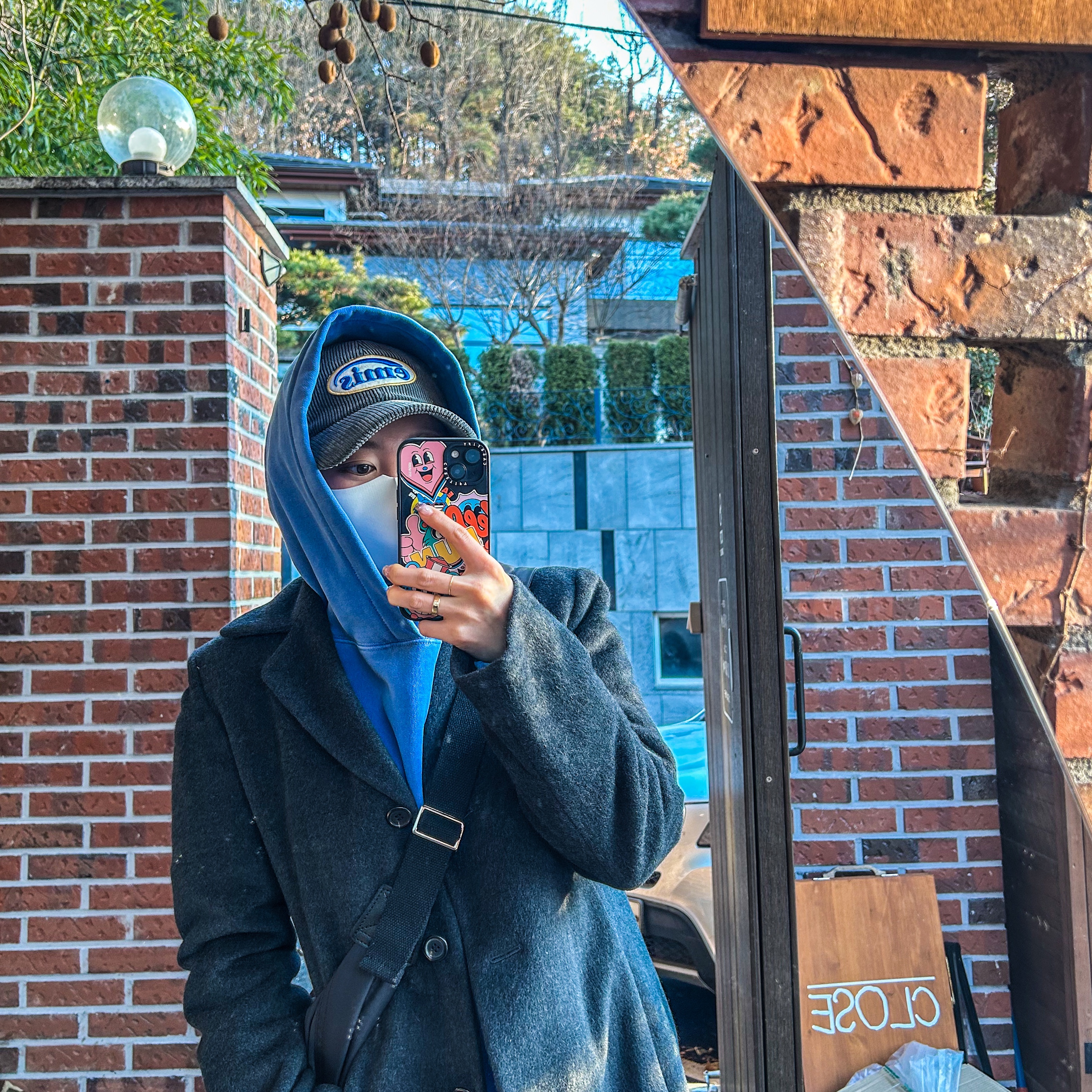 IAB Studio Pigment Hoodie Royal Blue - 22FW 착용 스타일
