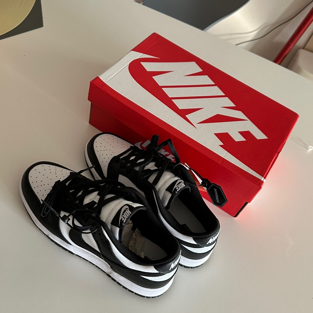 Nike Dunk Low Retro Black 착용 스타일 - 2