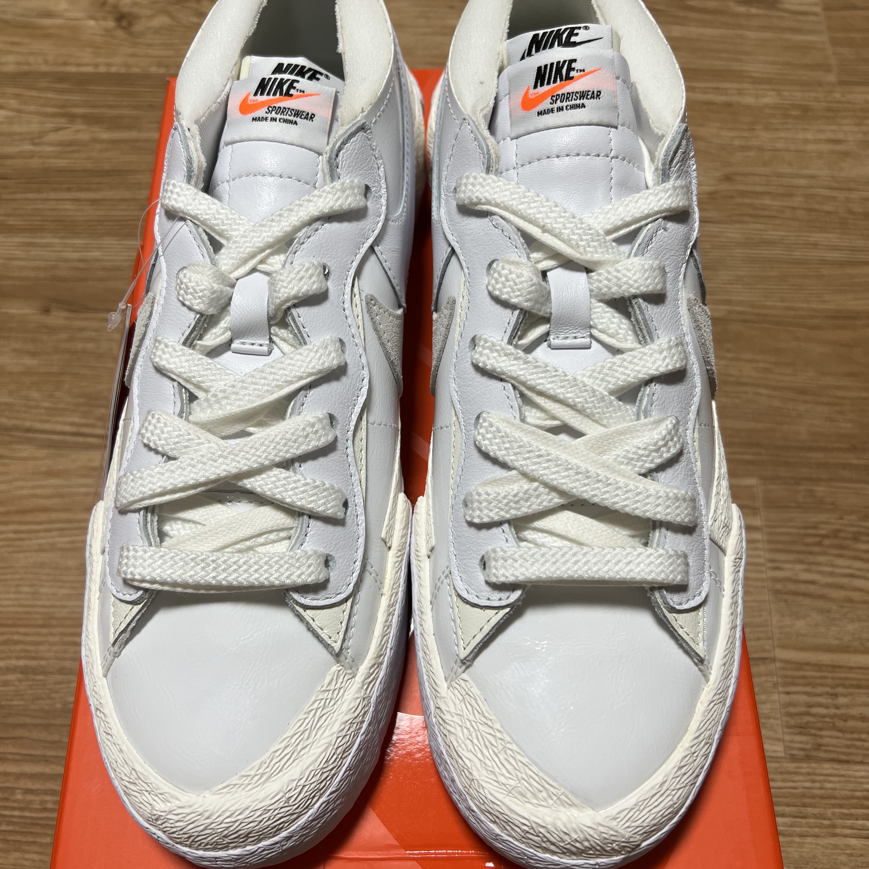 Nike x Sacai Blazer Low White Patent Leather 착용 스타일