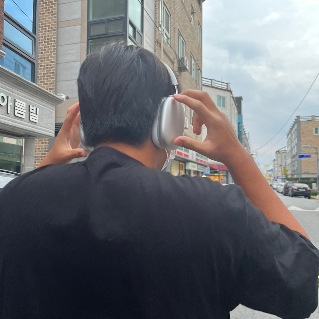 Apple AirPods Max Lightning Silver (Korean Ver.) 착용 스타일