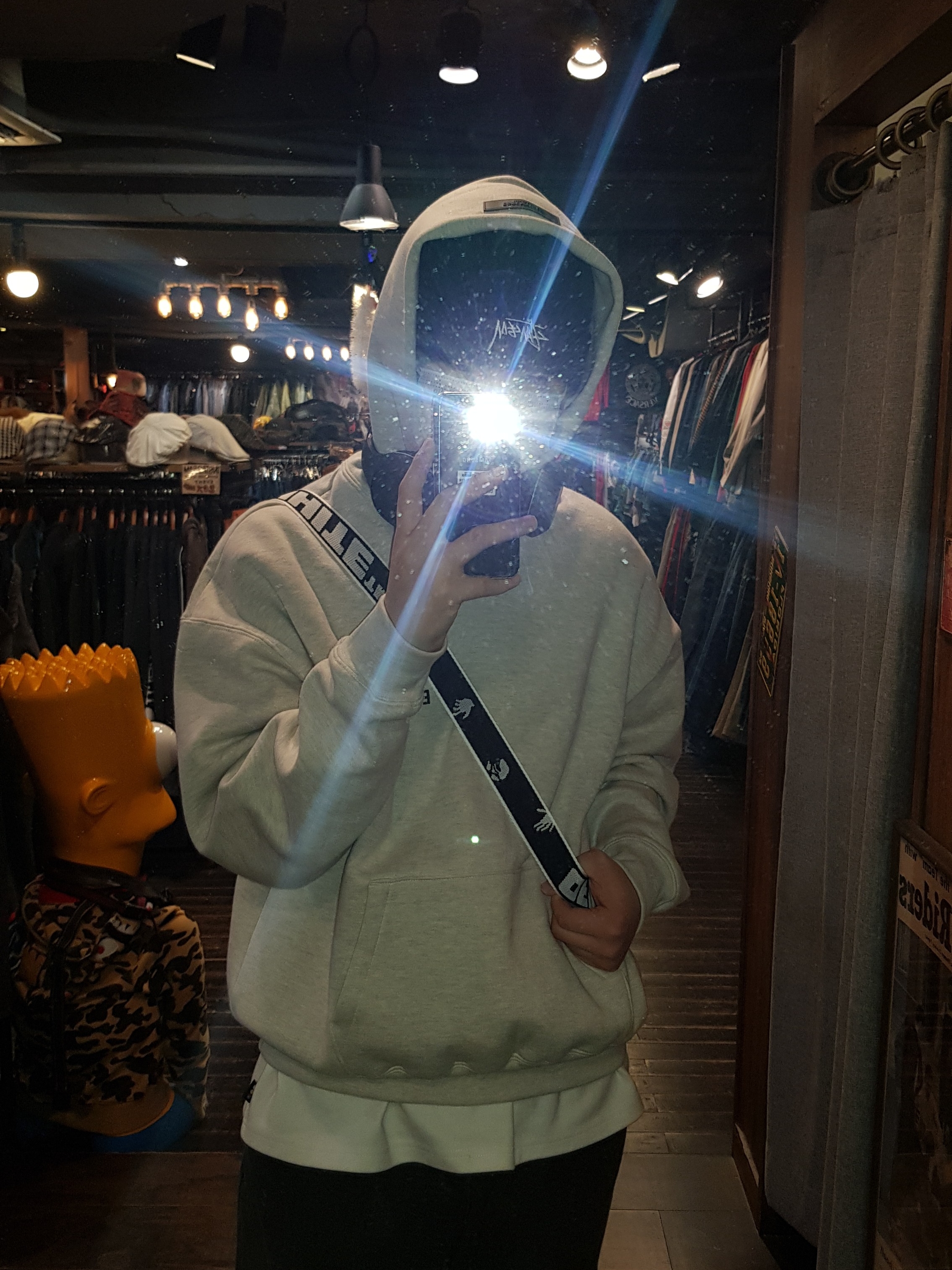 Stussy Stock Cuff Beanie Black, Off-White x Amore Pacific Protection Box (Without Cosmetics) 착용 스타일 - 3