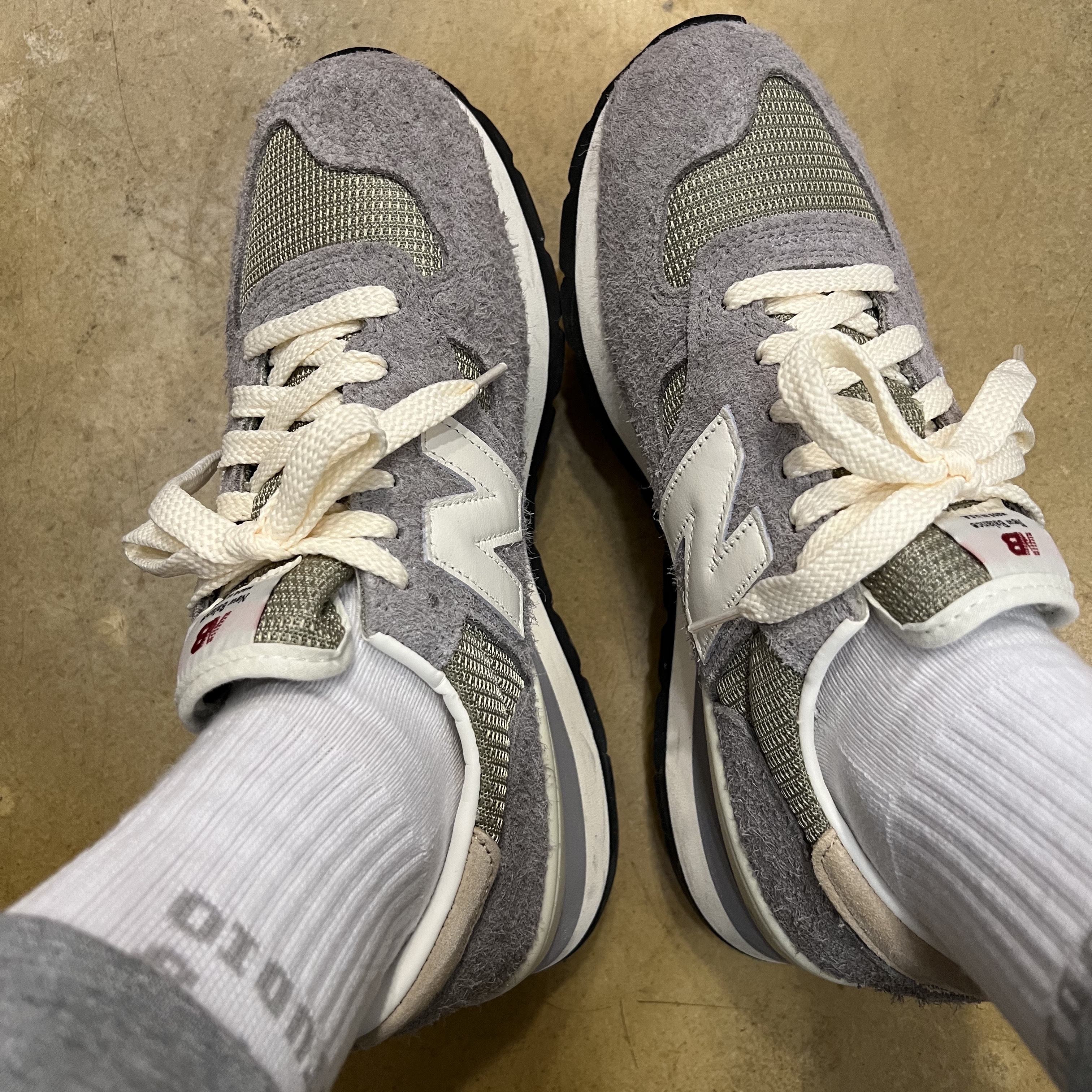 New Balance 990v1 Made in USA Marblehead Incense 착용 스타일