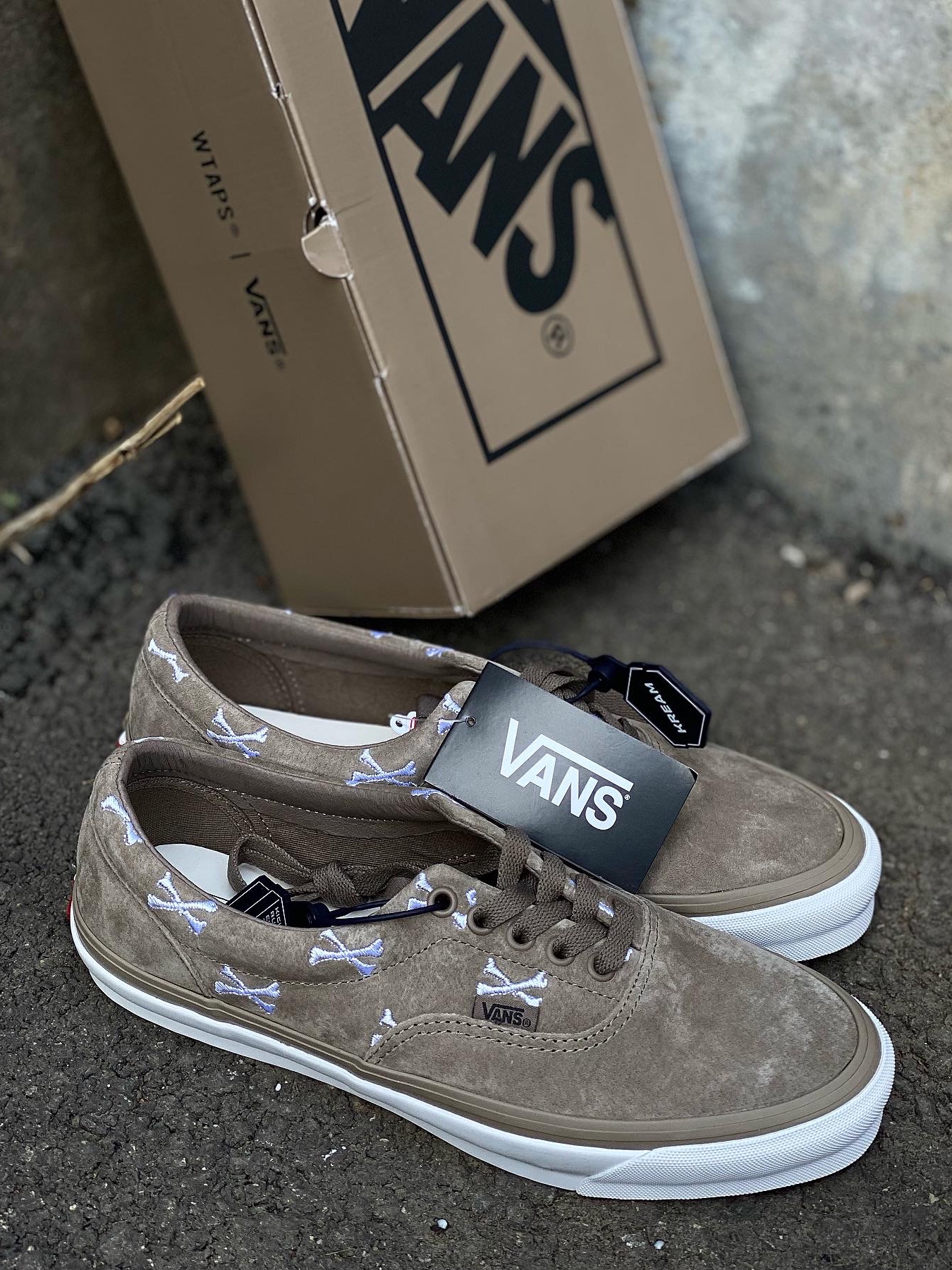 Vans Vault x WTAPS OG Era LX Bones Coyote 착용 스타일 - 5