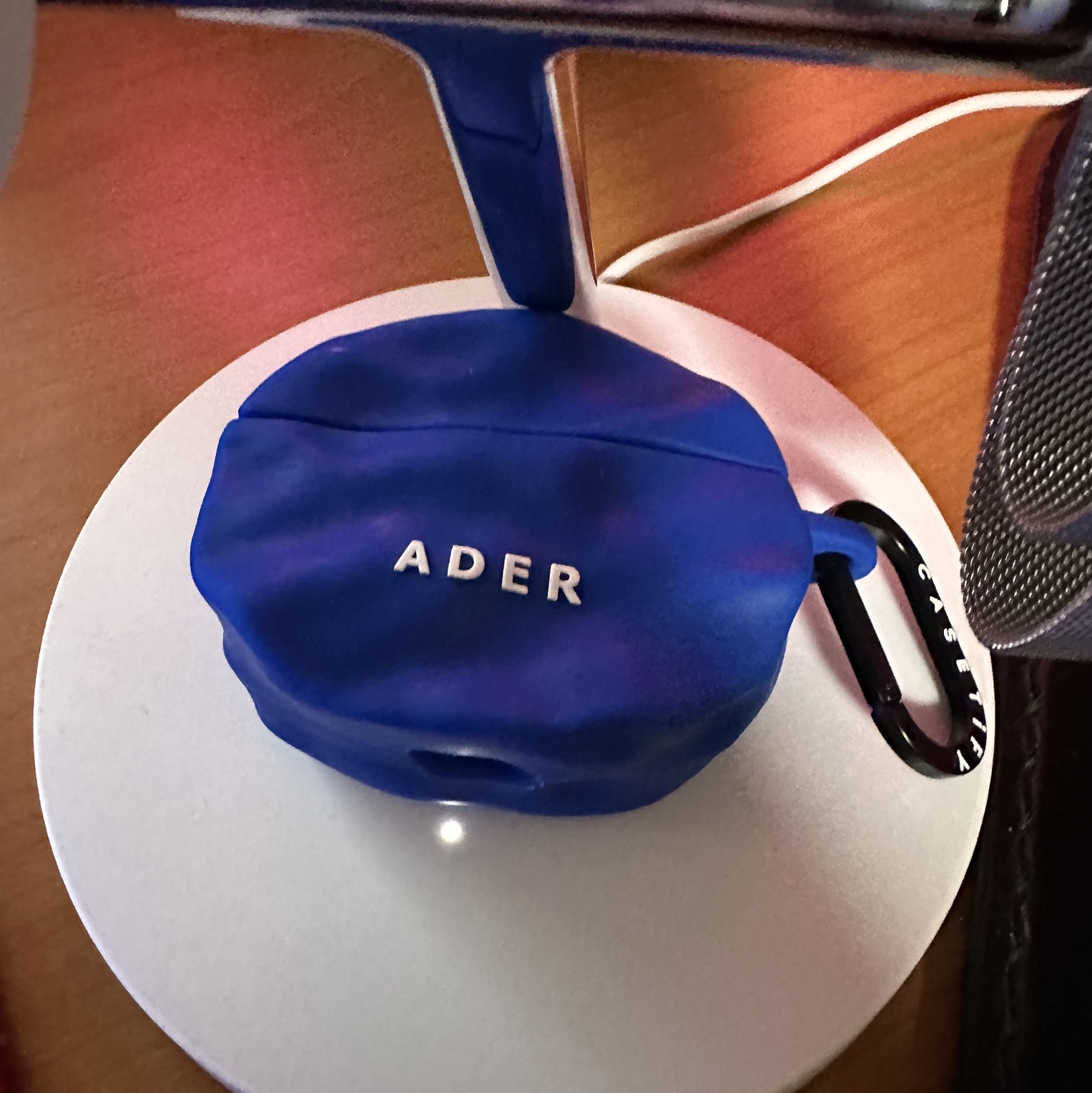 Casetify x Ader Error Wavy Collectable AirPods Pro 1st/2nd gen Case Blue 착용 스타일
