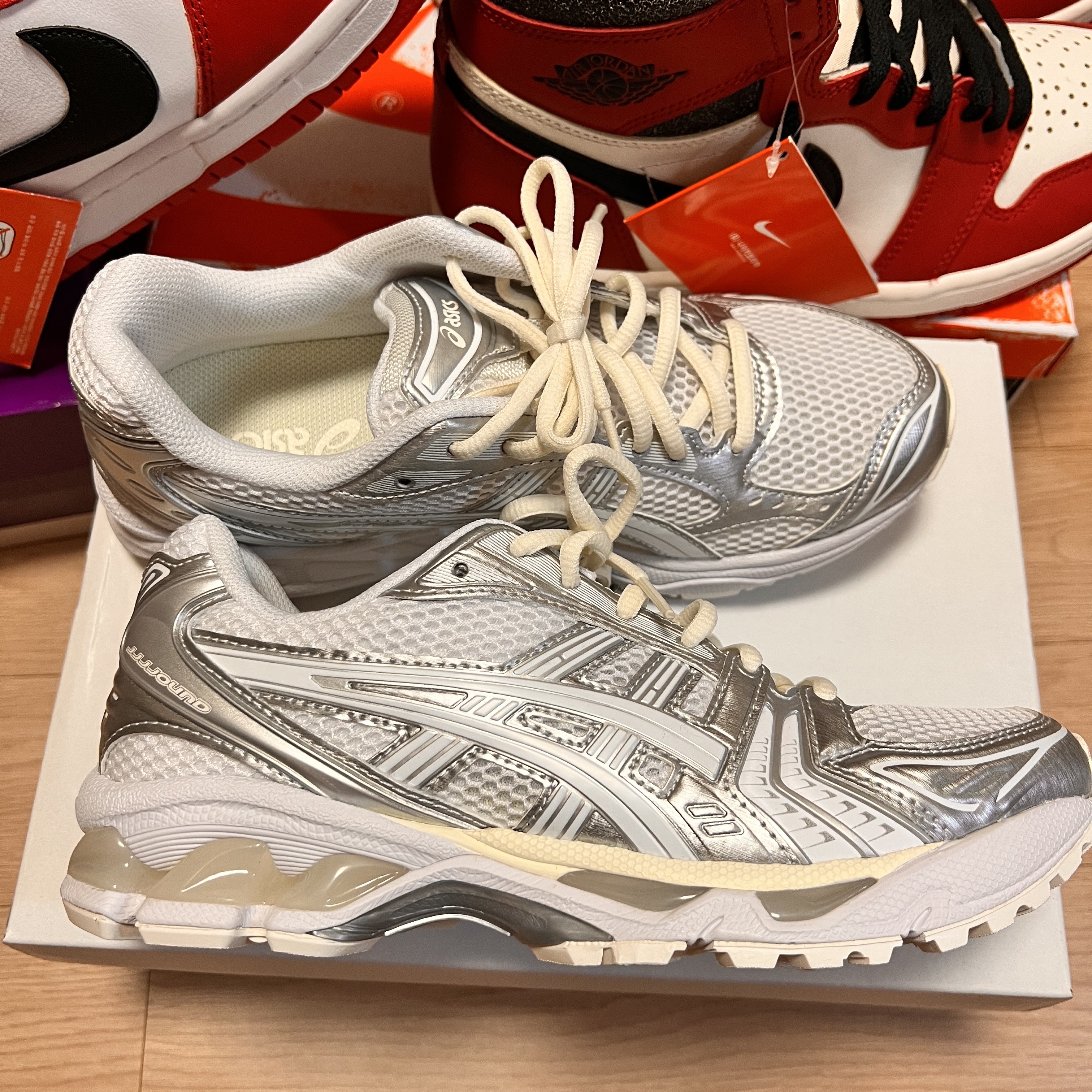 Asics x JJJJound Gel-Kayano 14 Silver White 착용 스타일
