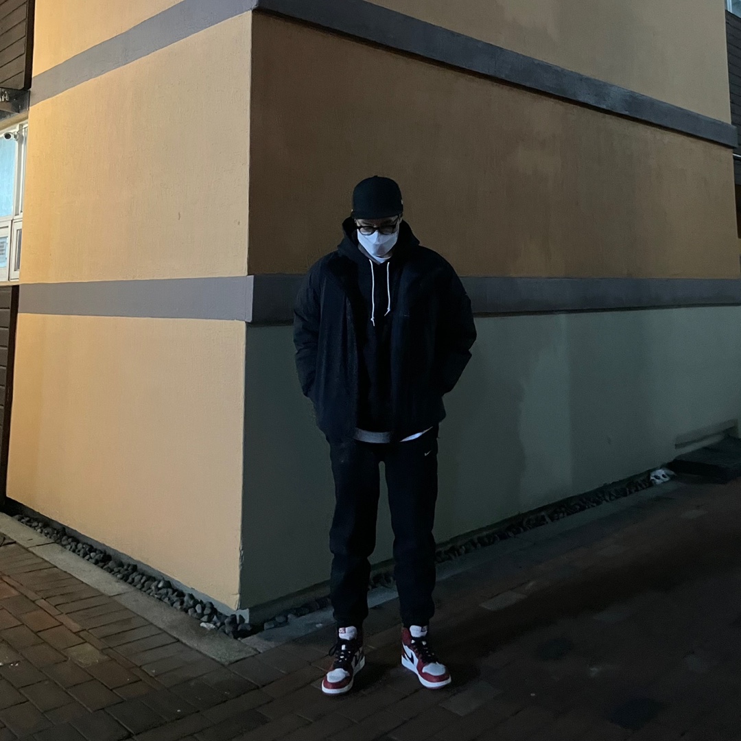 Jordan 1 Retro High OG Chicago 2022, Nike NRG Solo Swoosh Woven Track Pants Black White - Asia 착용 스타일 - 2