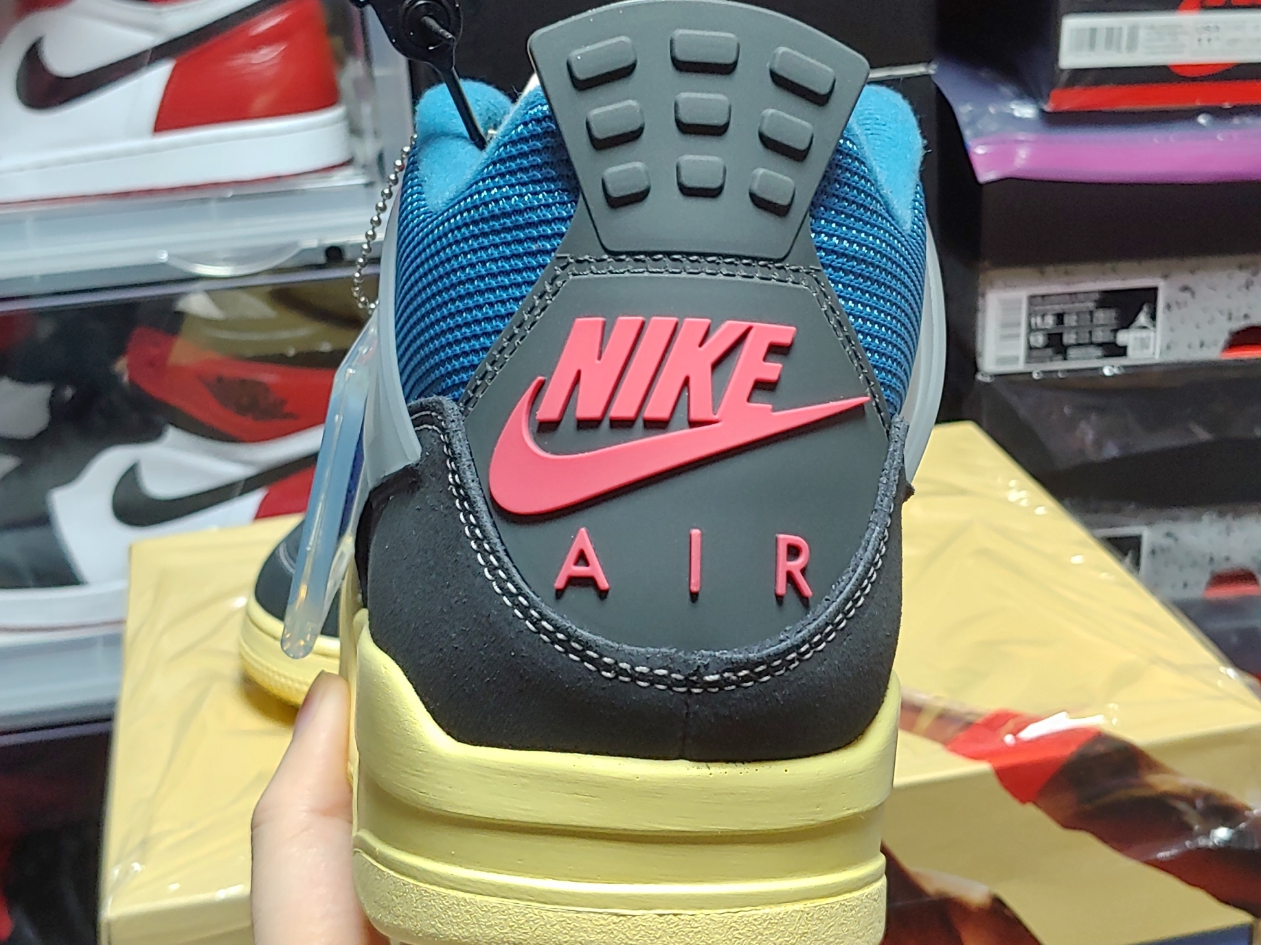 Jordan 4 x Union Retro Off Noir, Jordan 1 Retro High OG Chicago 2015 착용 스타일 - 2