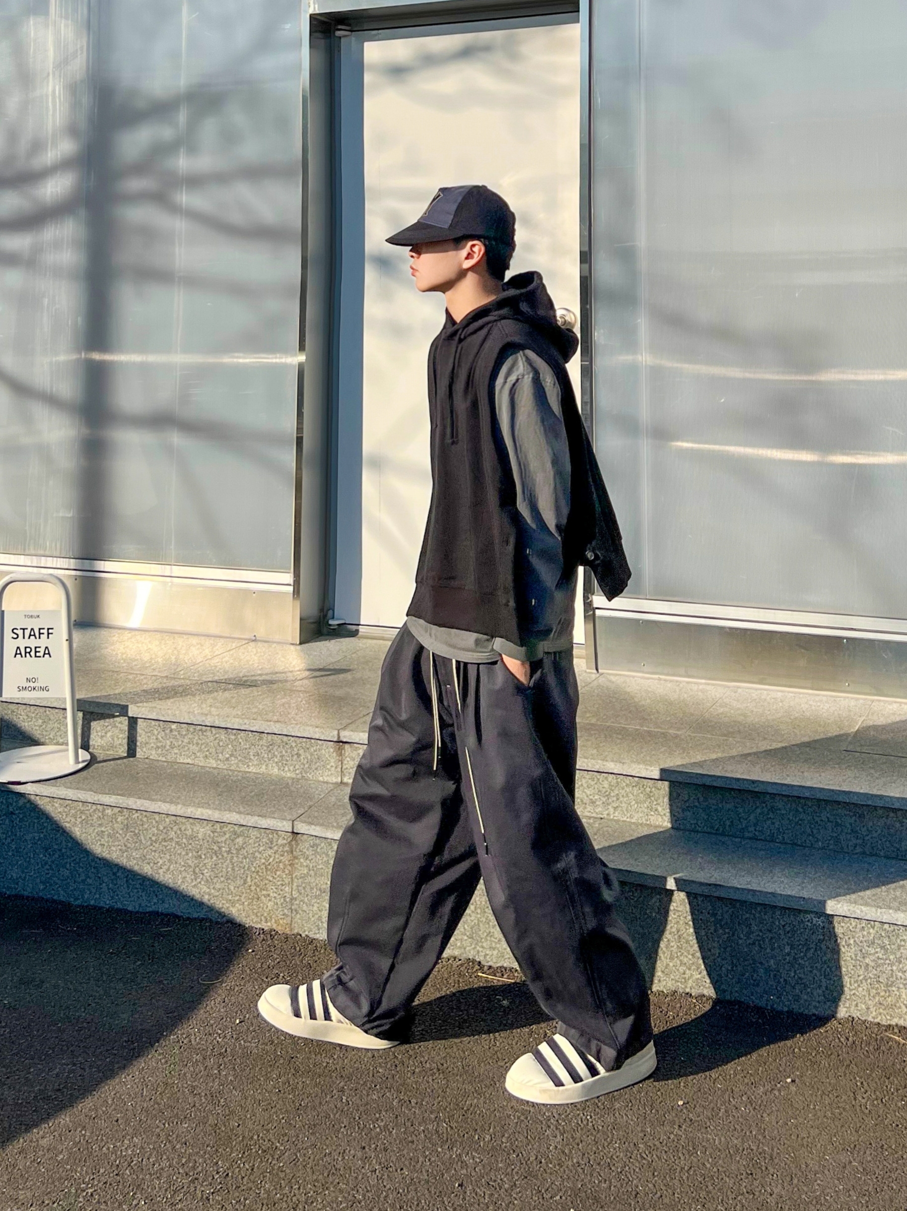 Adidas Puffylette Off White 착용 스타일 - 1