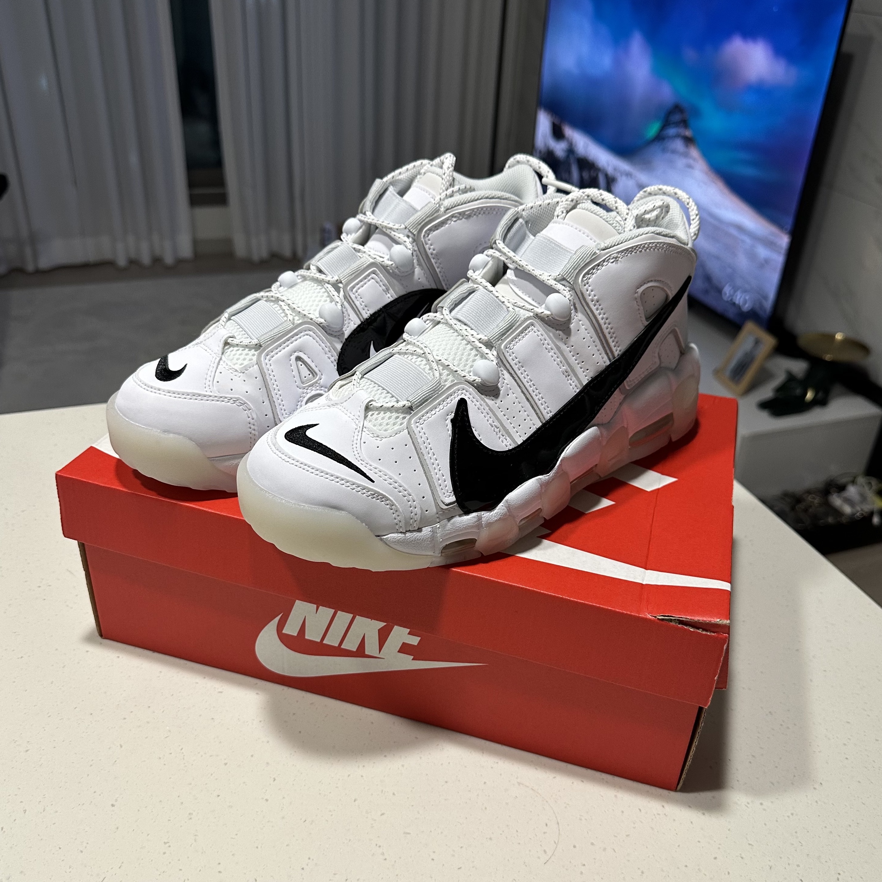 Nike Air More Uptempo 96 Copy and Paste White 착용 스타일