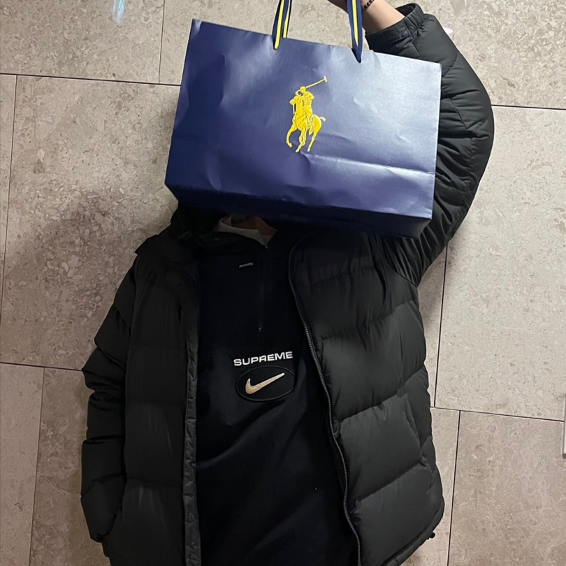 The North Face 1992 Nuptse Jacket Black, Supreme x Nike Jewel Reversible Ripstop Anorak Black - 20FW 착용 스타일